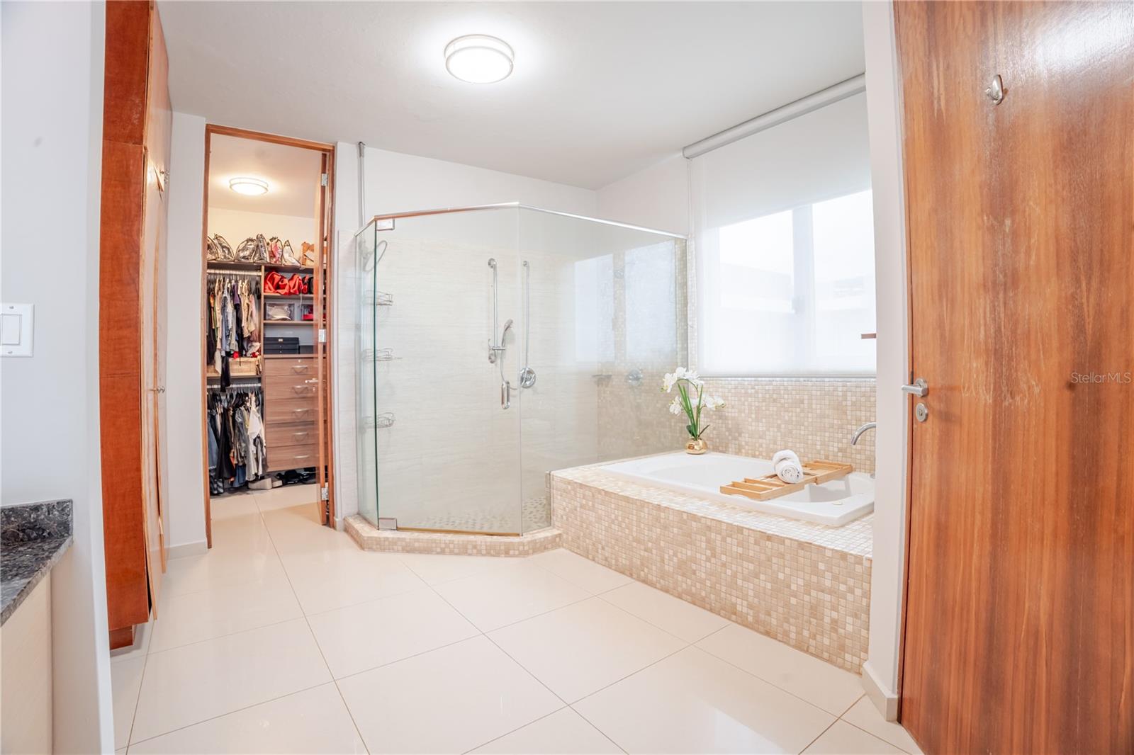 SENDEROS DE MONTEHIEDRA - Residential