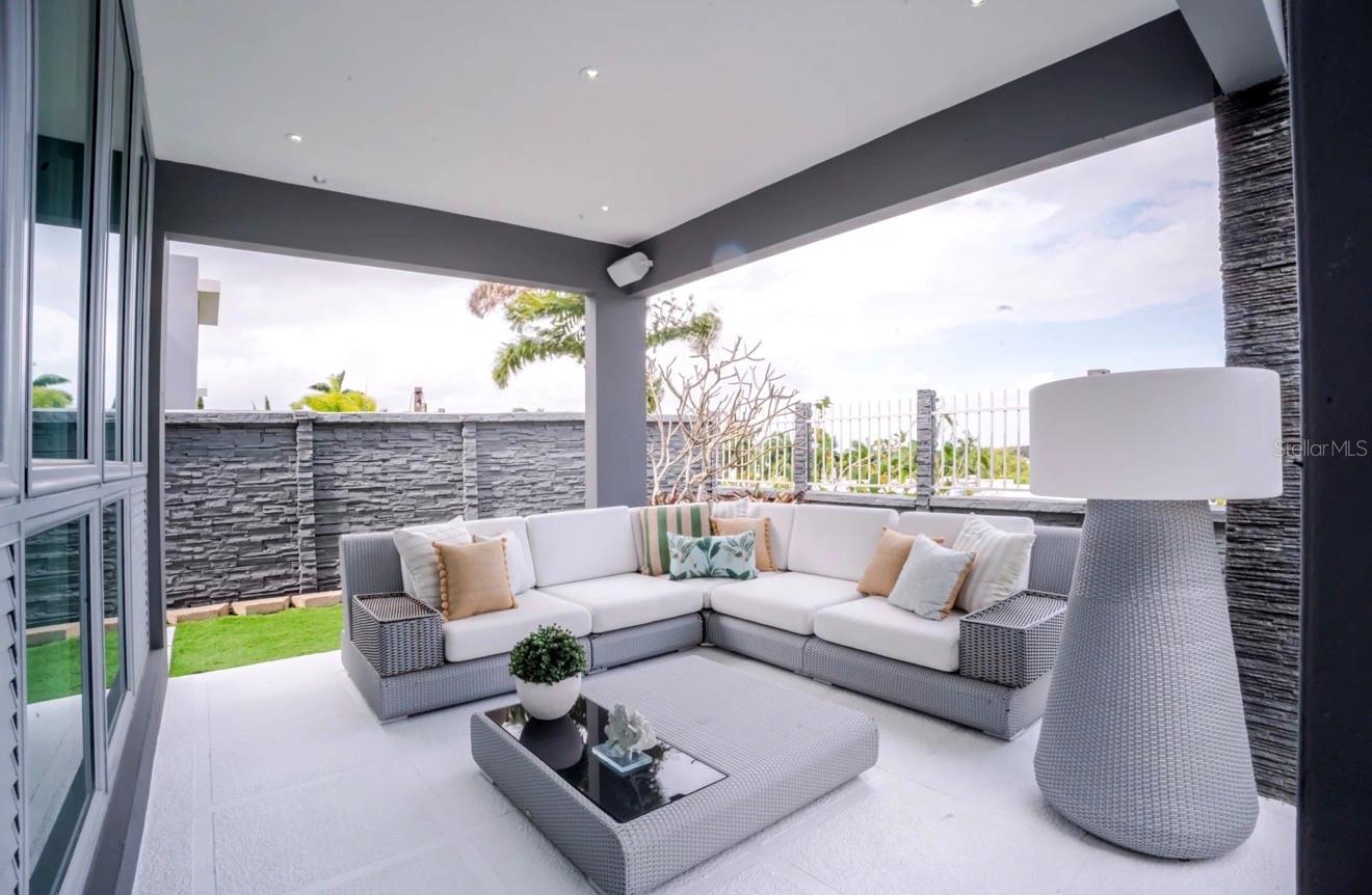 SENDEROS DE MONTEHIEDRA - Residential