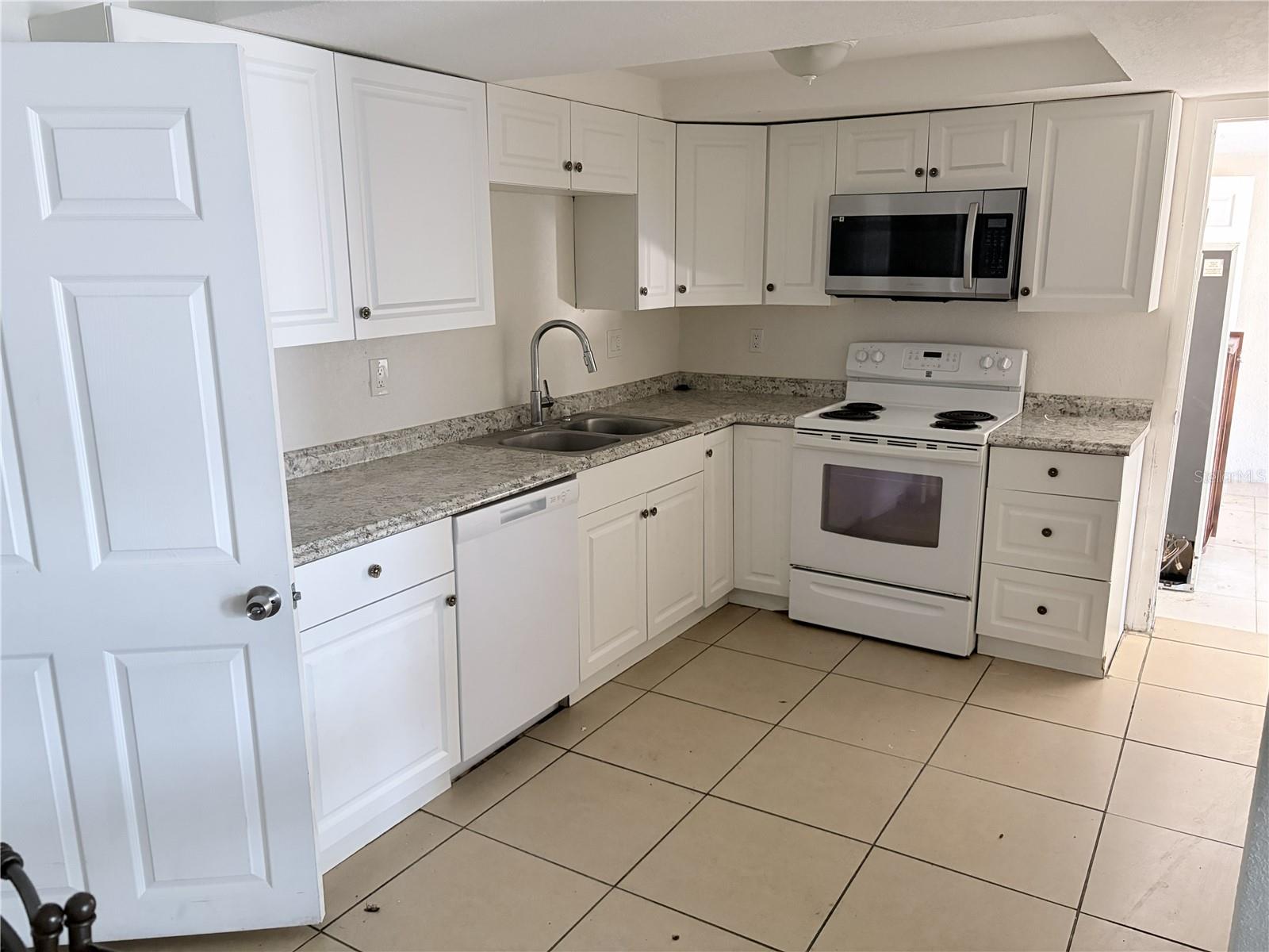 BEACON SQUARE - Residential