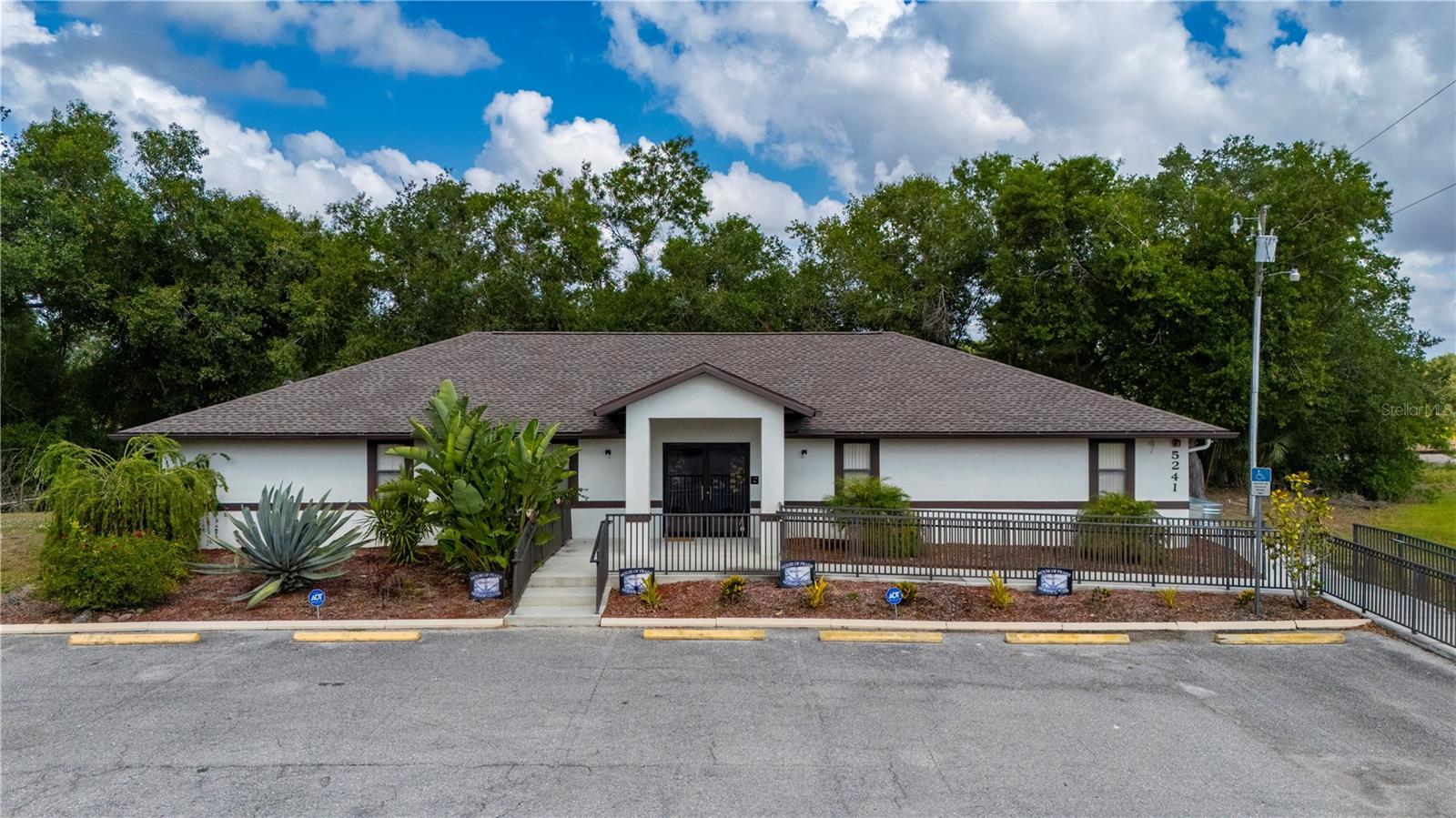 5241 SW HIGHWAY 17