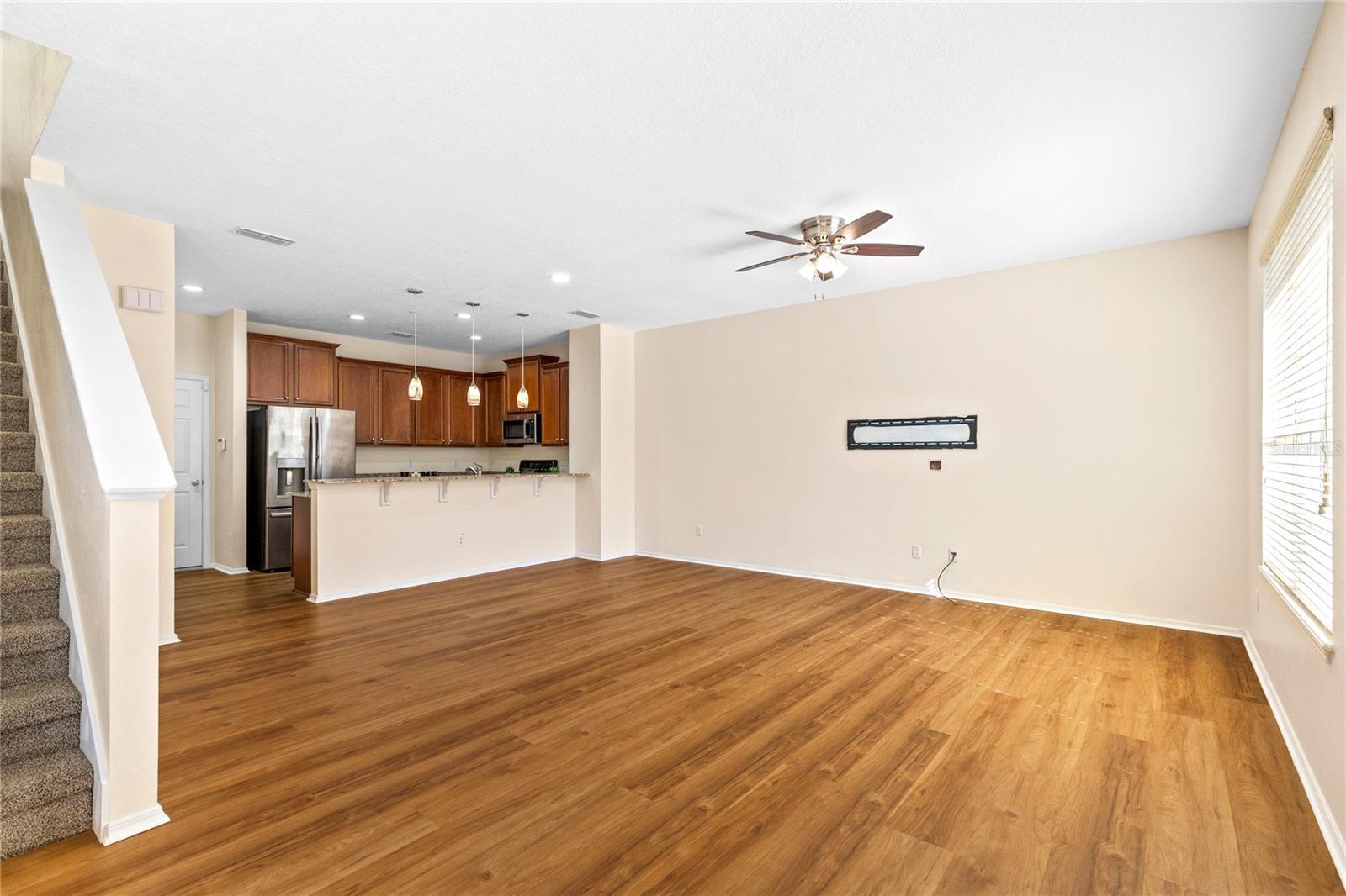 SUTTON PLACE TWNHMS A REP - Residential