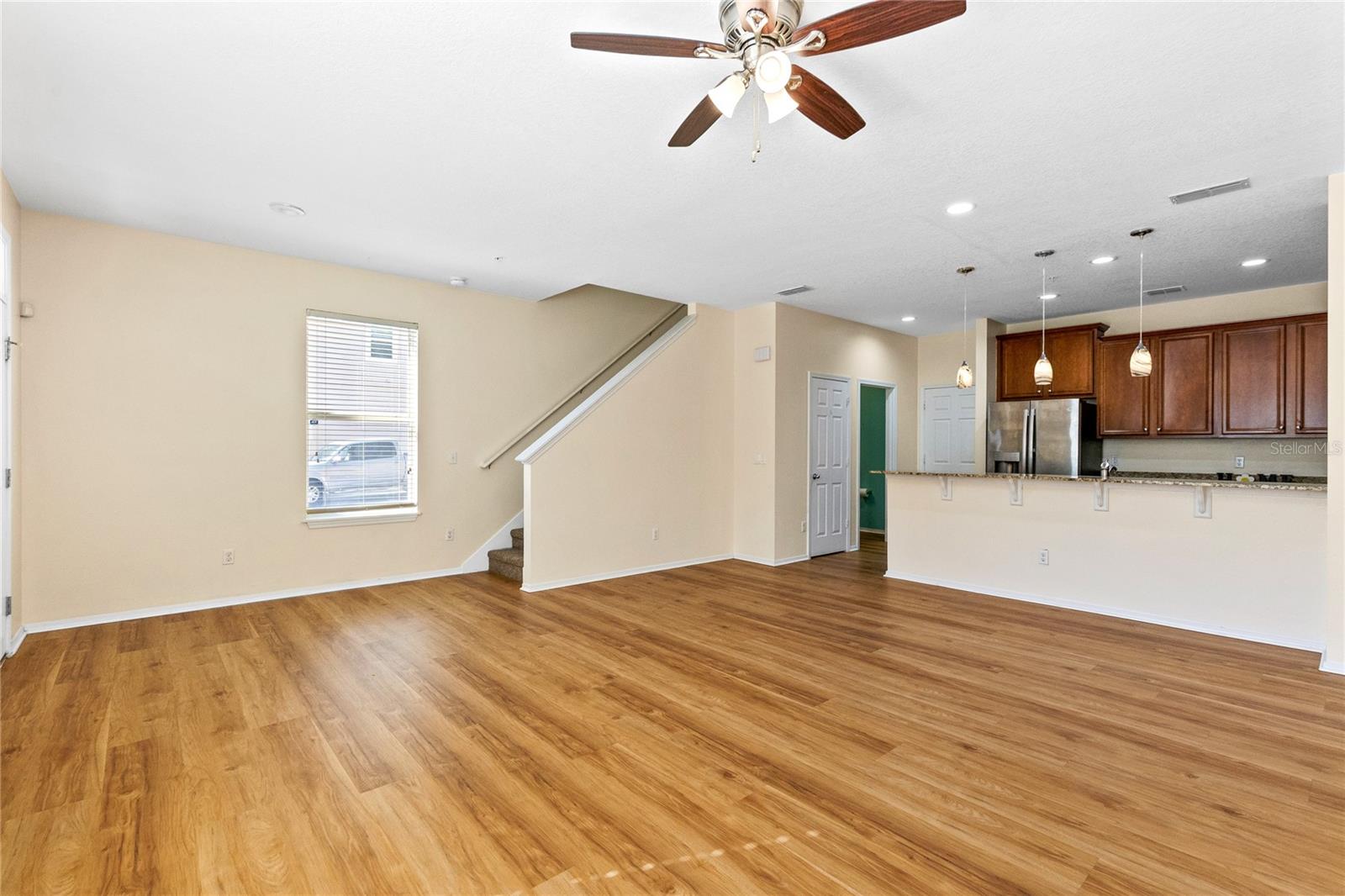 SUTTON PLACE TWNHMS A REP - Residential