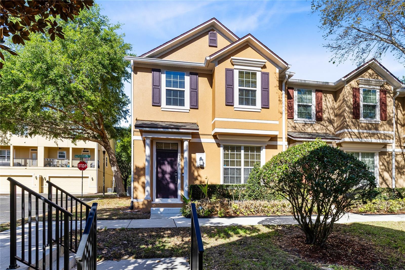 SUTTON PLACE TWNHMS A REP - Residential