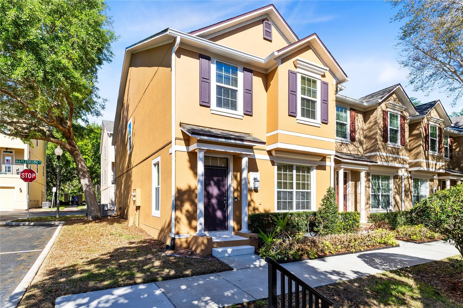 SUTTON PLACE TWNHMS A REP - Residential