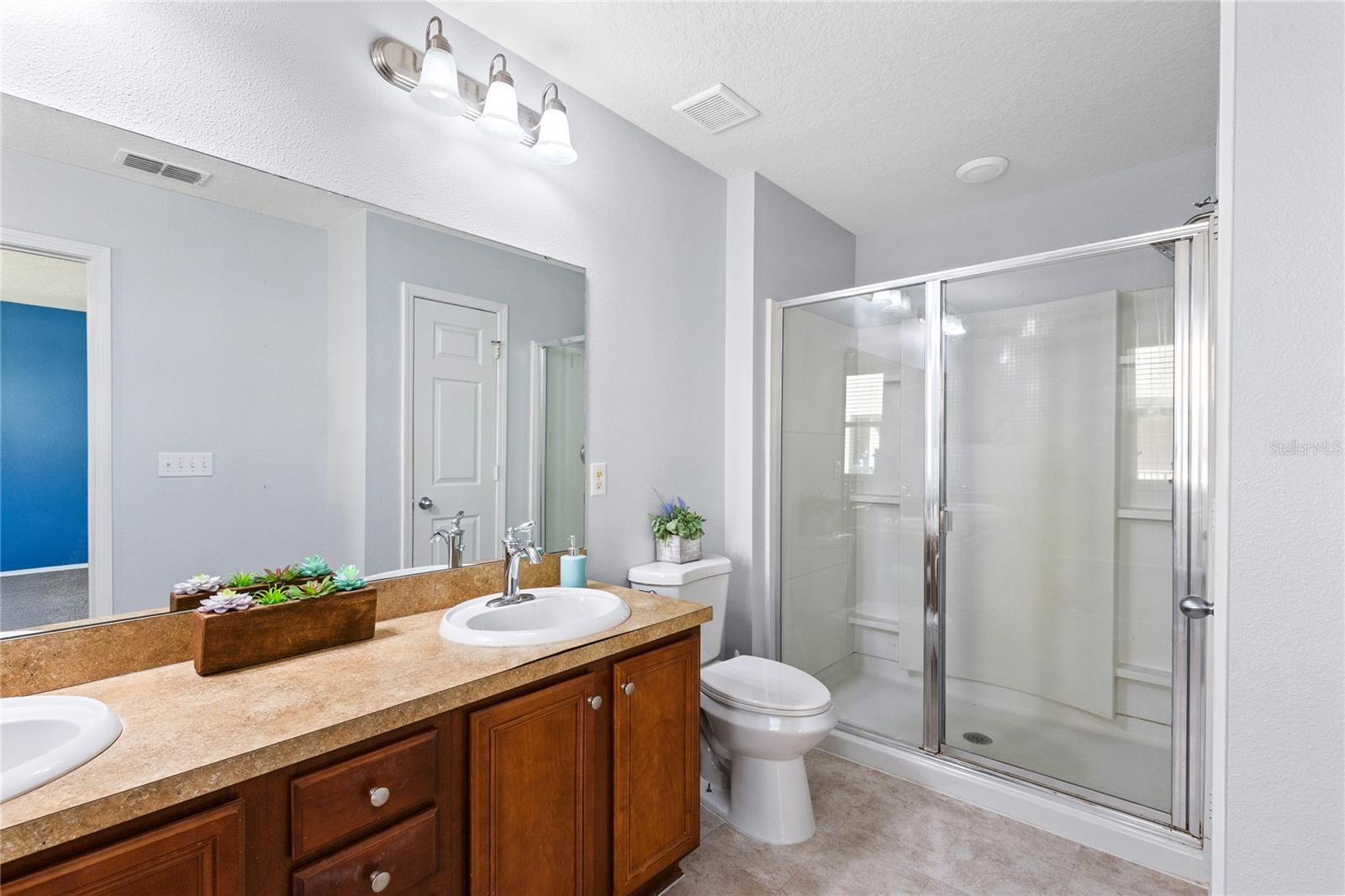 SUTTON PLACE TWNHMS A REP - Residential