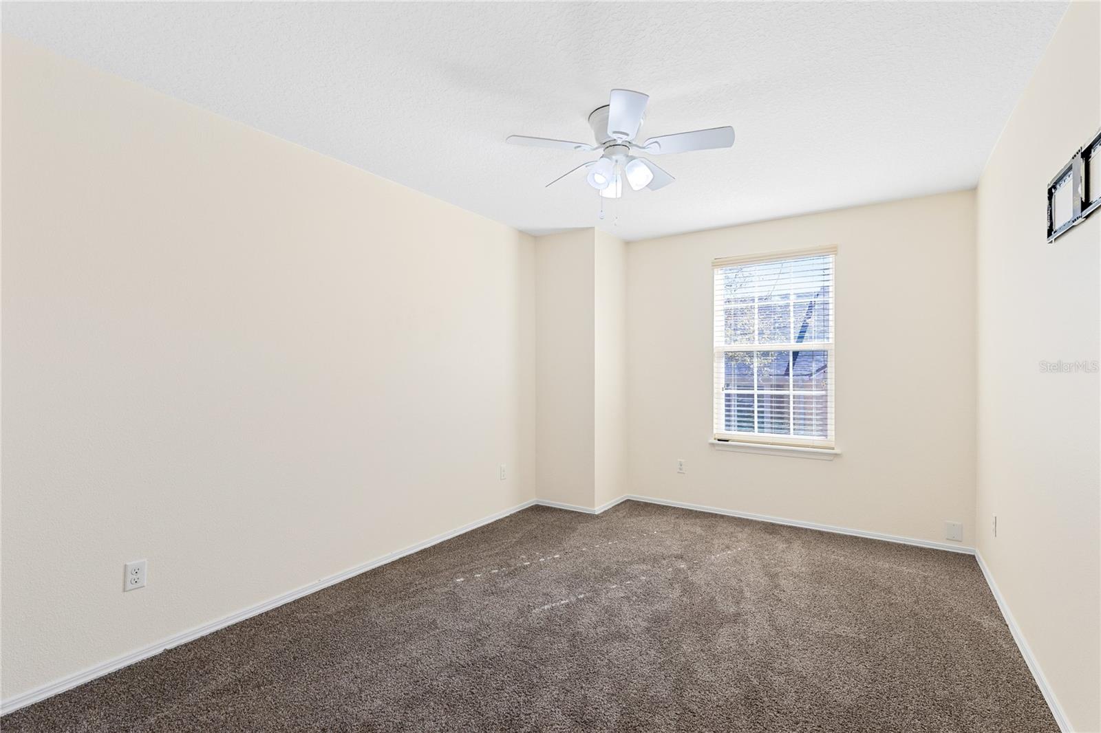 SUTTON PLACE TWNHMS A REP - Residential