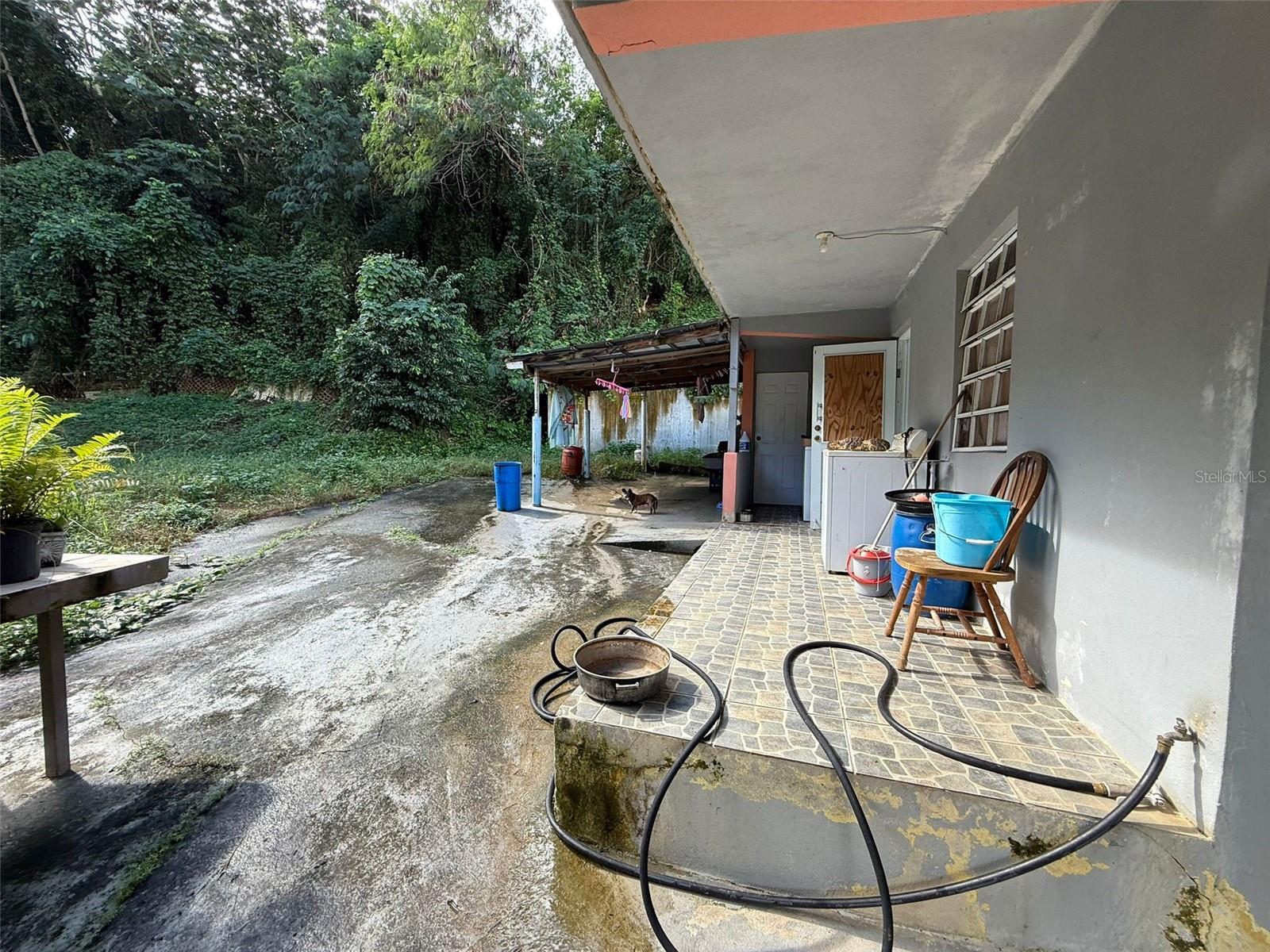 ANTON RUIZ - Residential