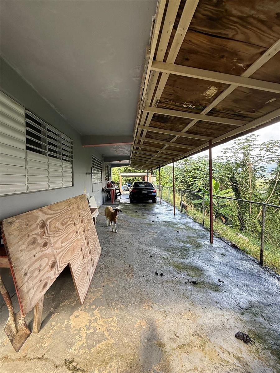 ANTON RUIZ - Residential