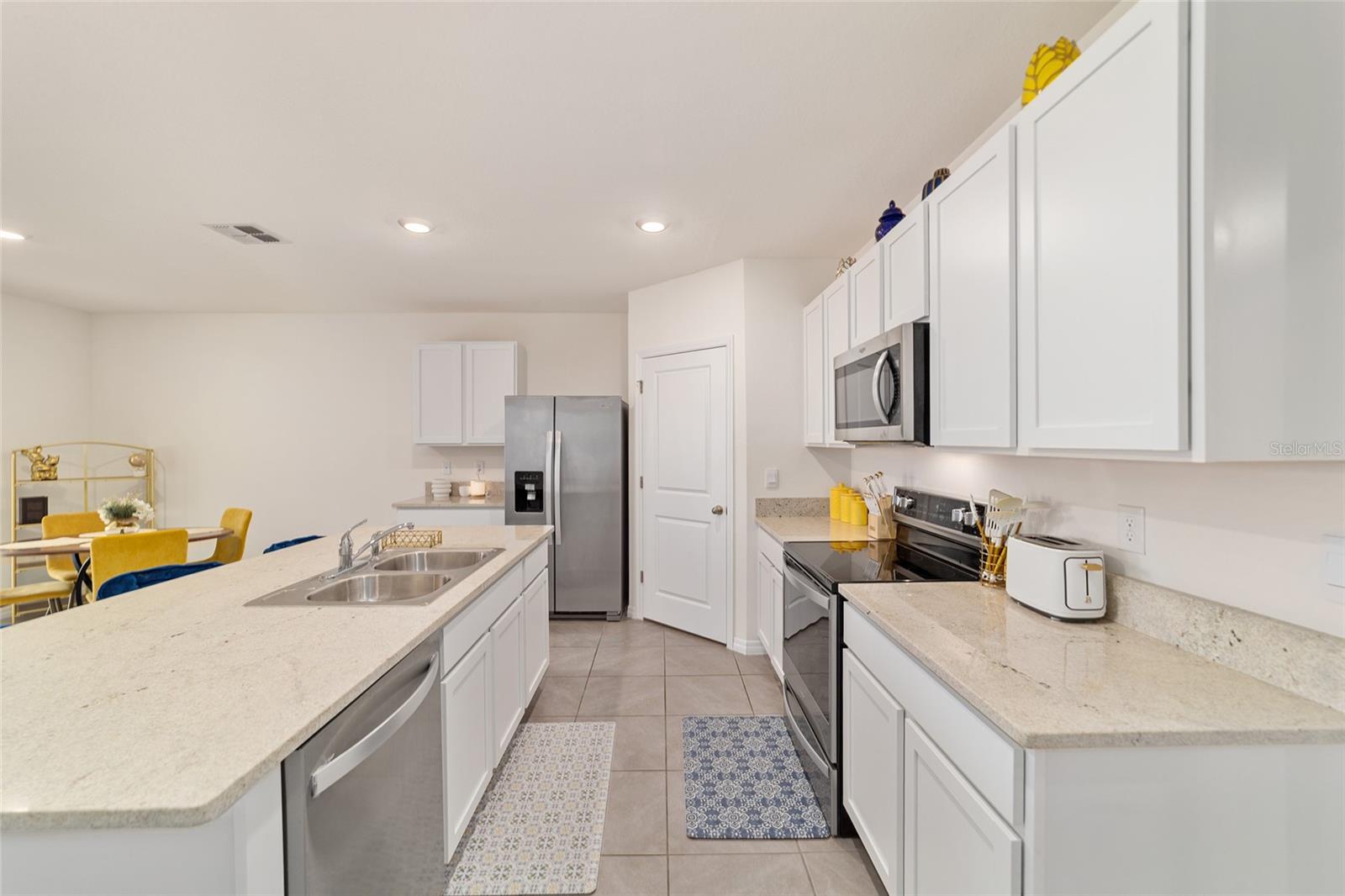 LAKE DIAMOND NORTH - Residential