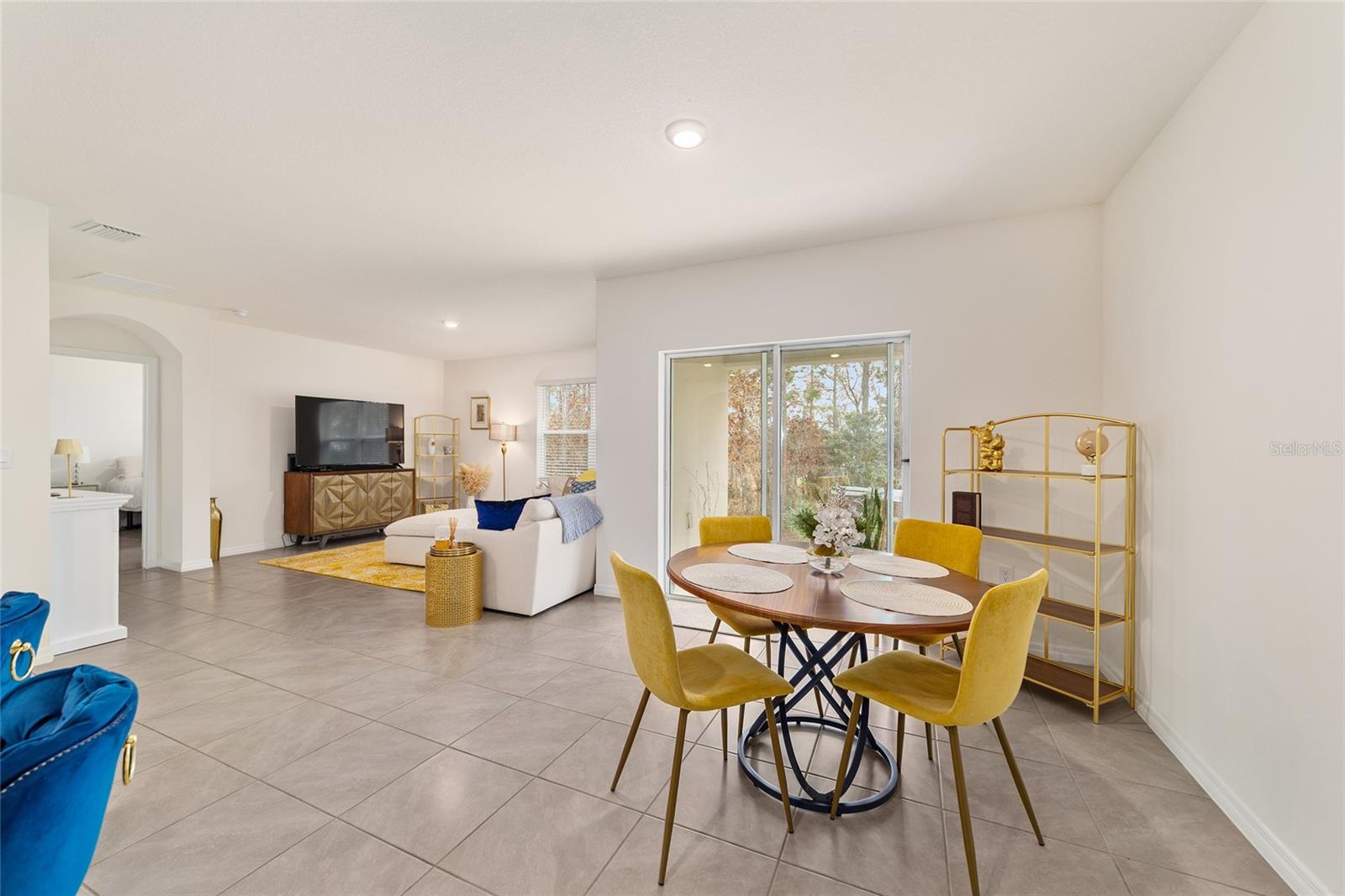 LAKE DIAMOND NORTH - Residential