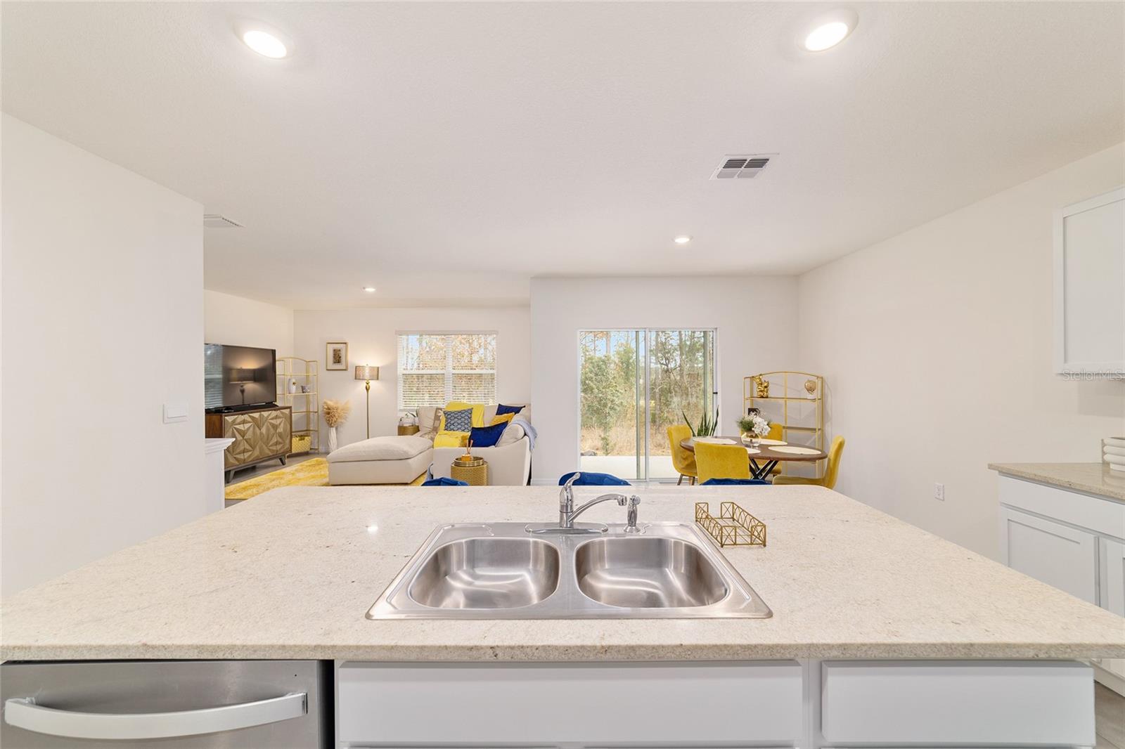 LAKE DIAMOND NORTH - Residential