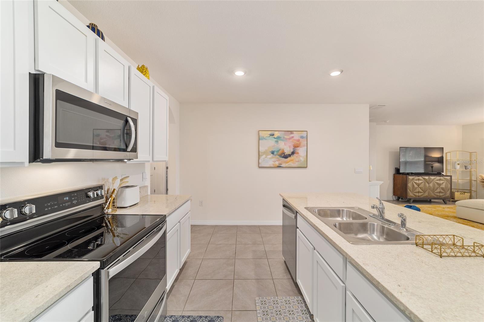 LAKE DIAMOND NORTH - Residential