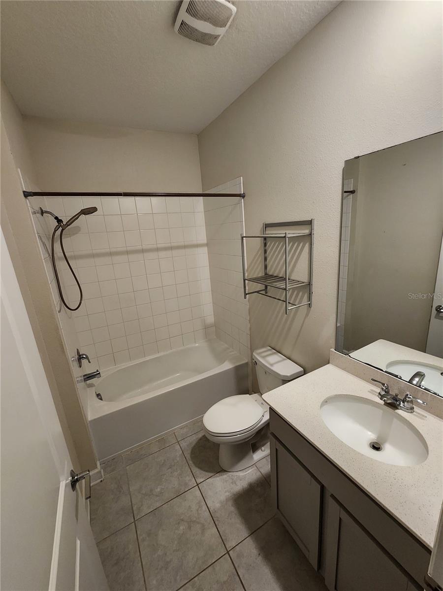 ESTATES/LK HAMMOCK - Residential Lease