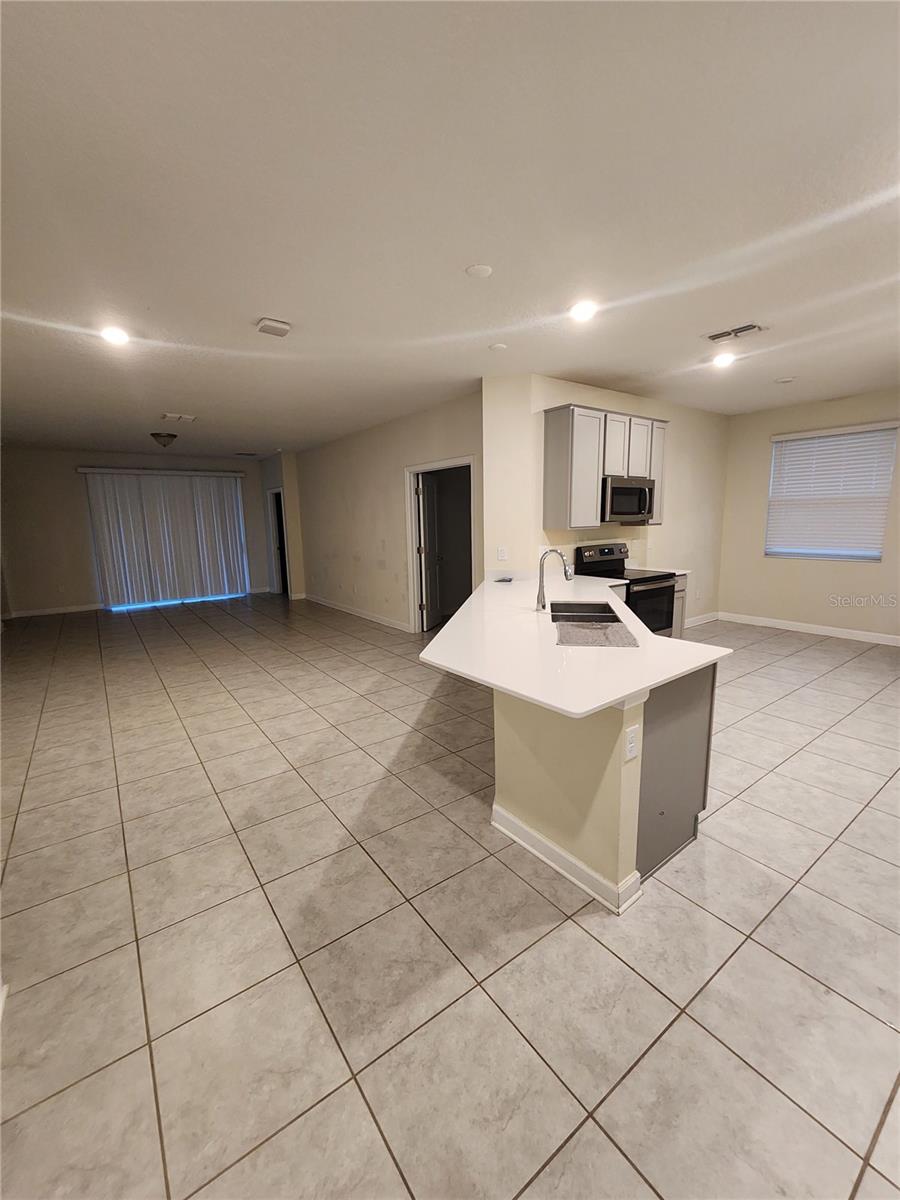 ESTATES/LK HAMMOCK - Residential Lease