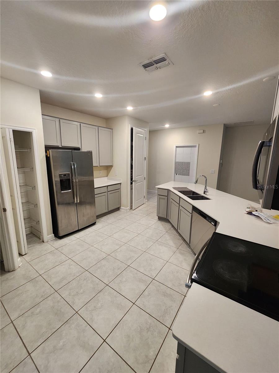 ESTATES/LK HAMMOCK - Residential Lease