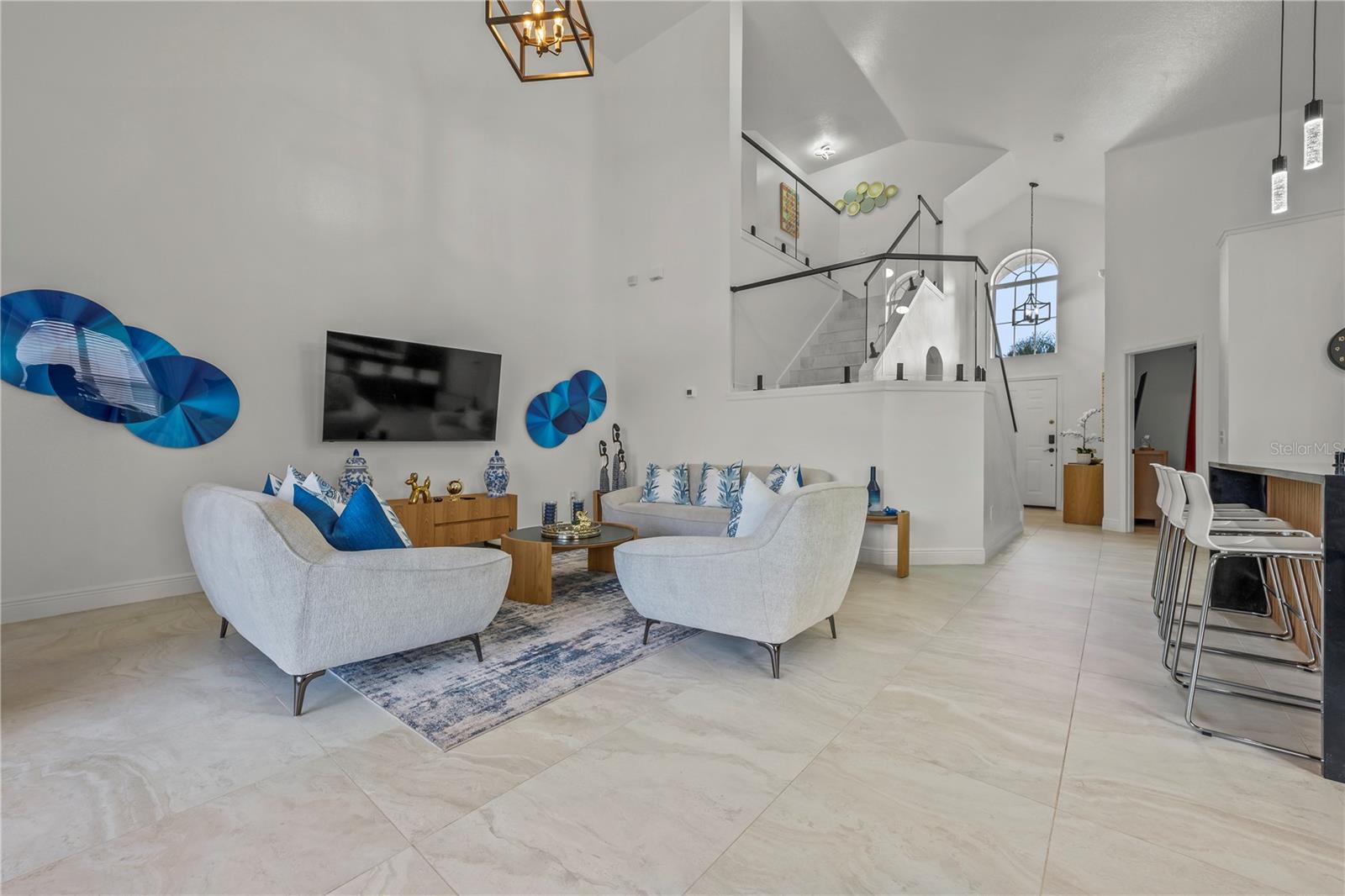 8059 KING PALM CIRCLE