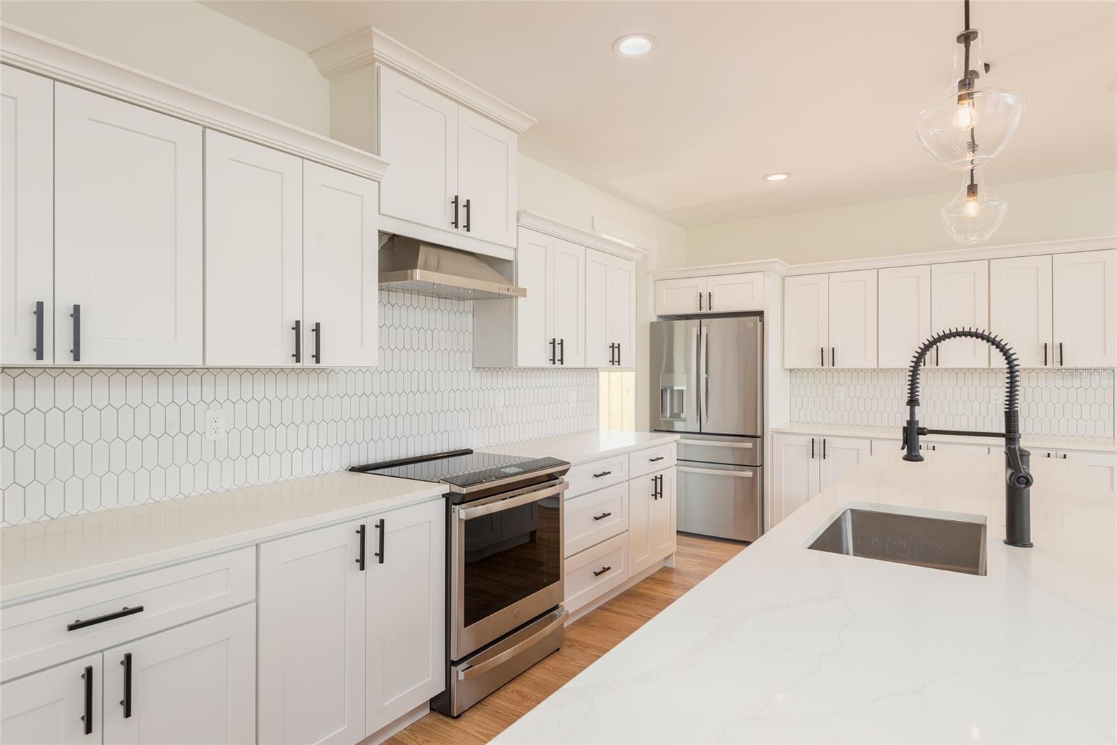 GANDY BLVD PARK - Residential