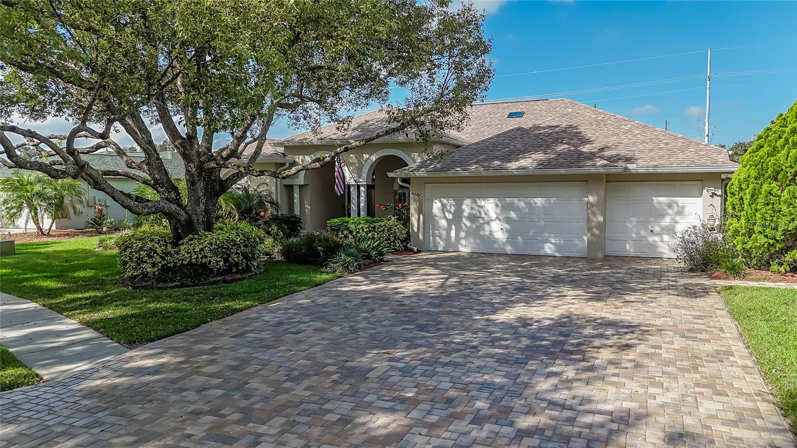 SILVER OAKS PH 01 - Residential