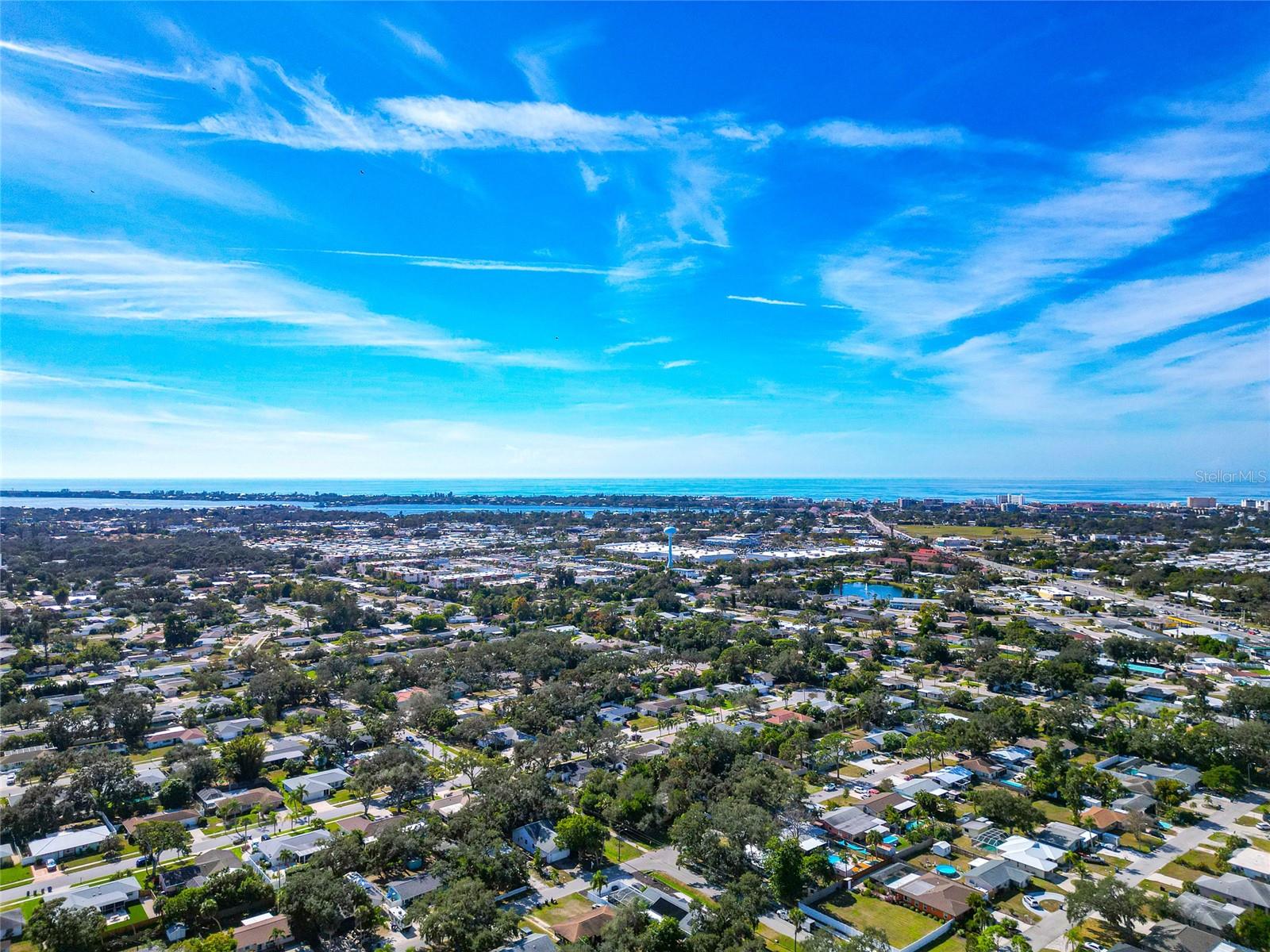 COLONIAL TERRACE - Residential