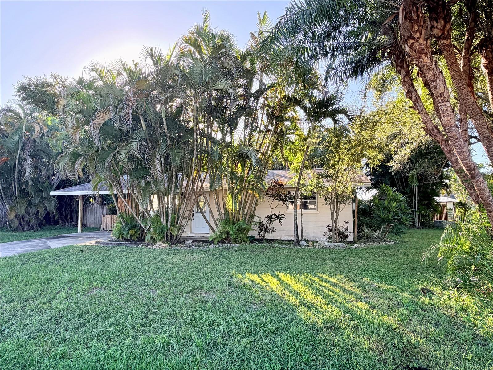 225 MAGNOLIA ROAD, VENICE, FL, 34293 2 225 MAGNOLIA ROAD