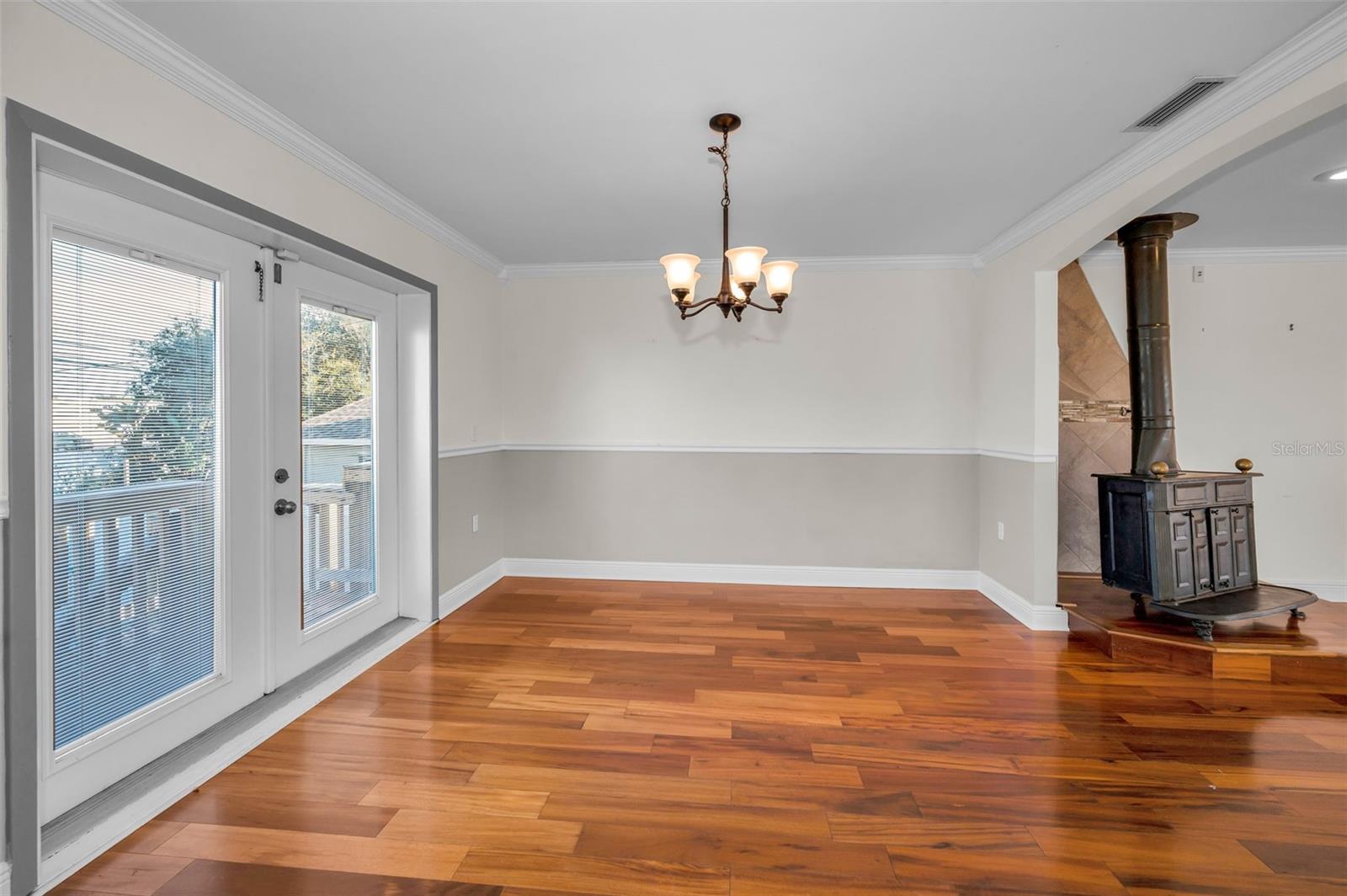 WHISPERING PINES FOREST 1ST ADD - Residential