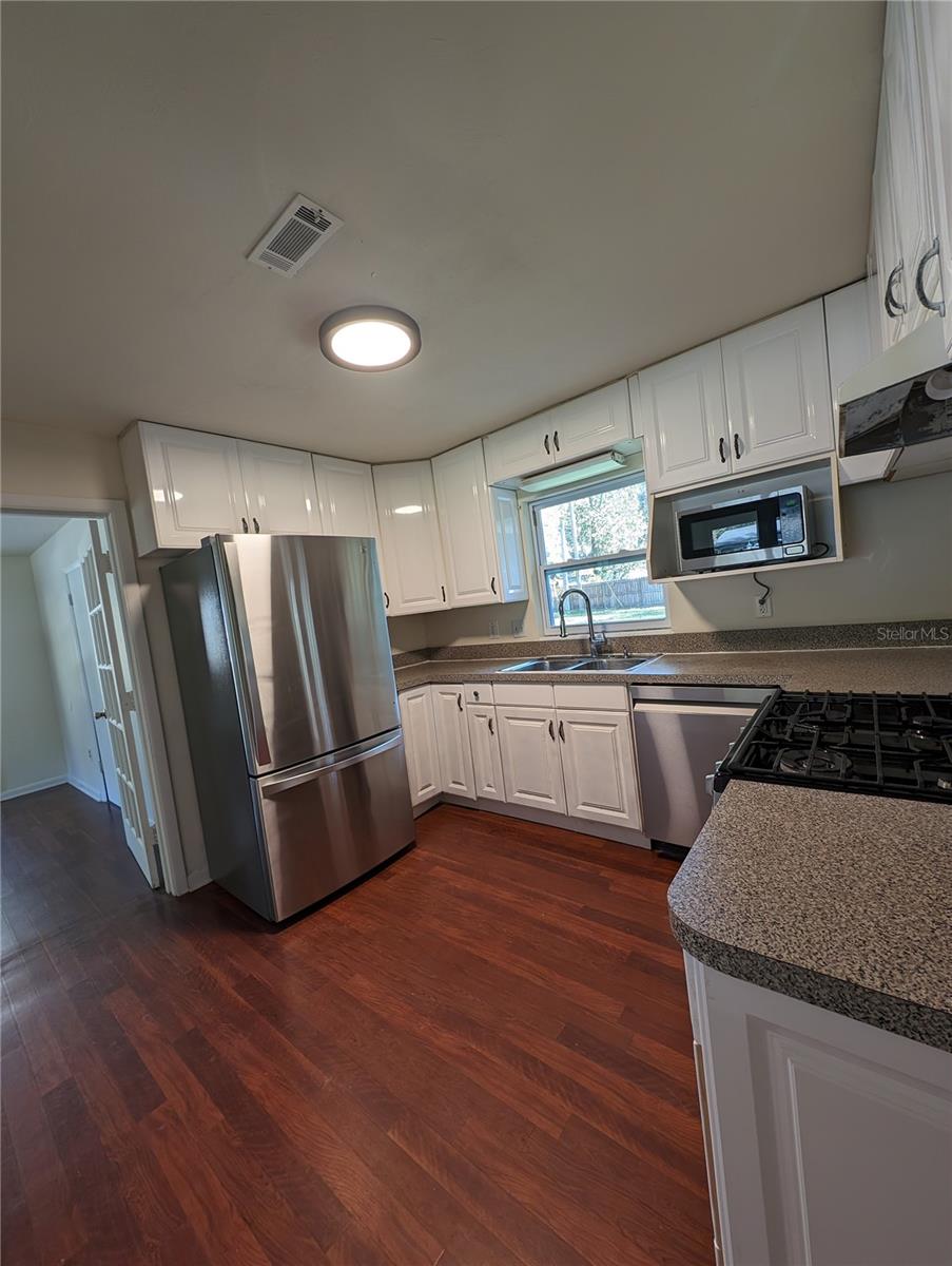 531 NW 52ND TERRACE