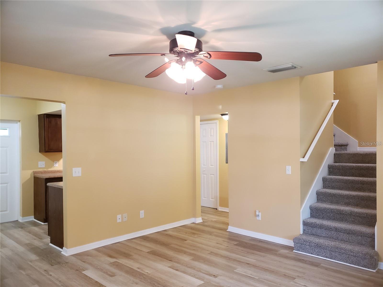 GOLFVIEW MANOR - Residential Lease