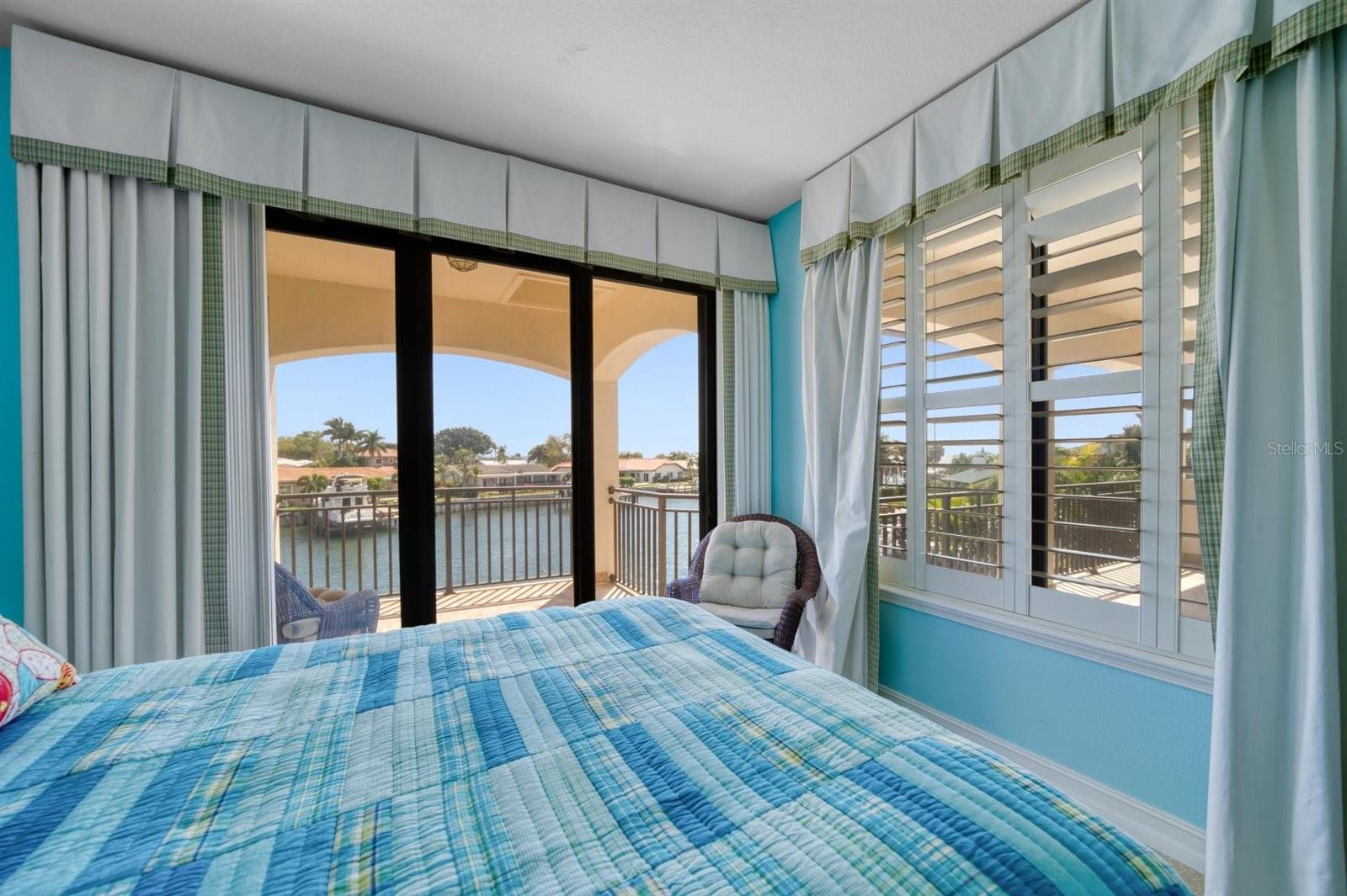 VENETIAN ISLES - Residential