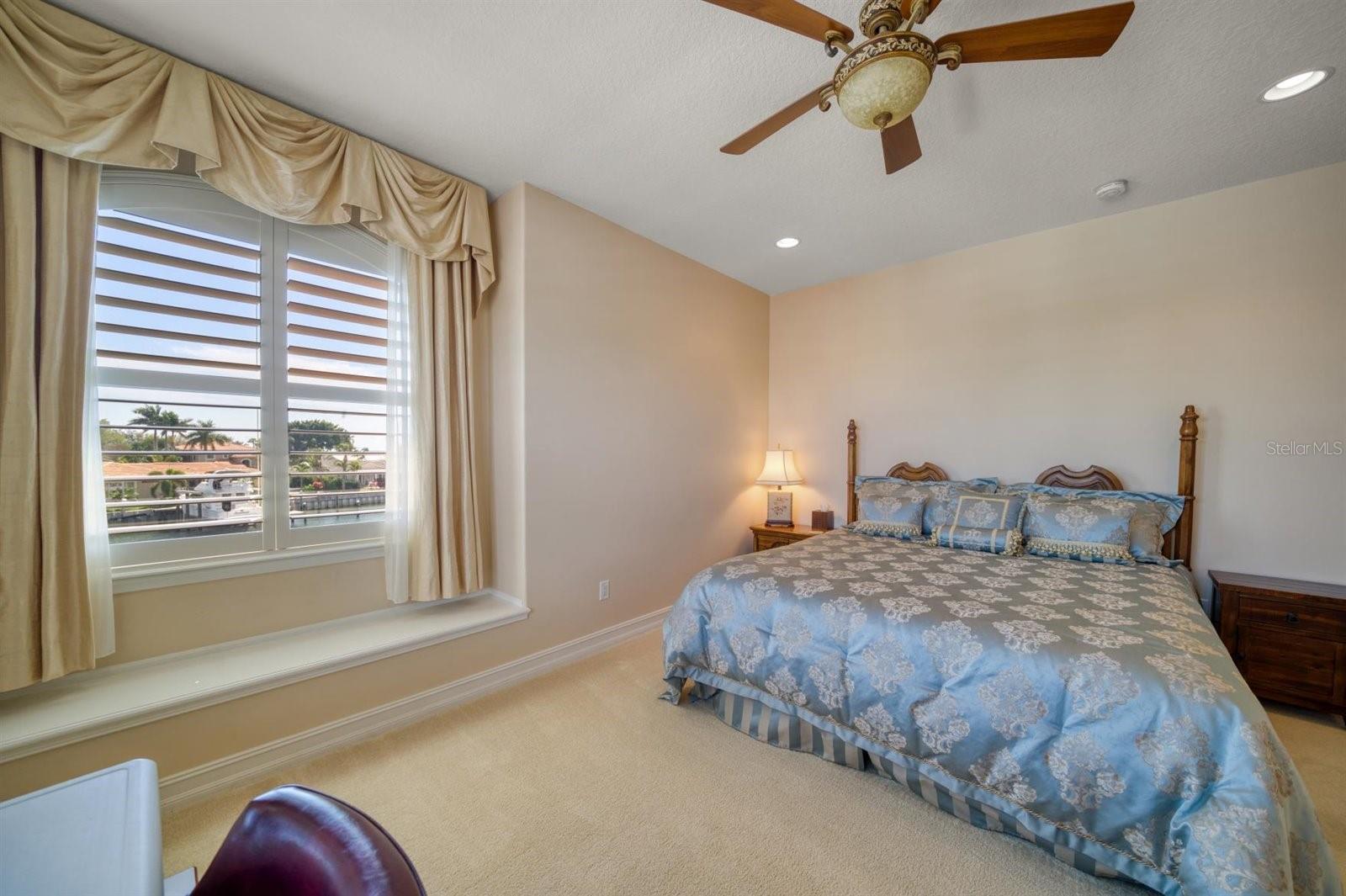 VENETIAN ISLES - Residential