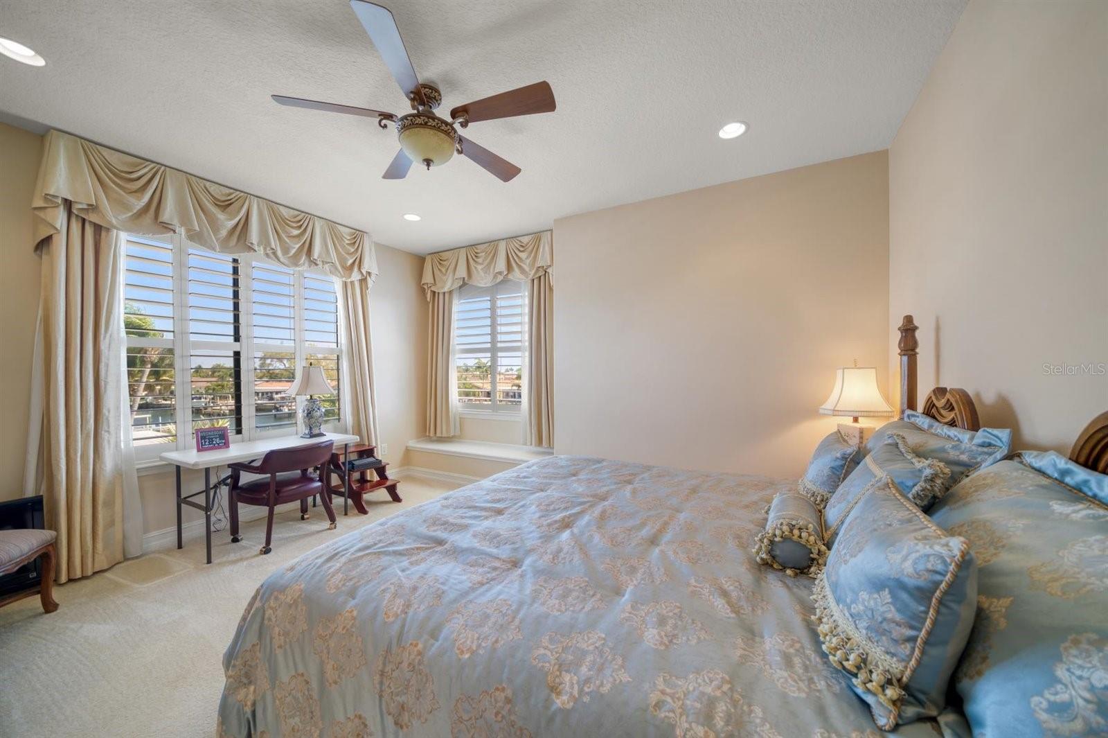 VENETIAN ISLES - Residential