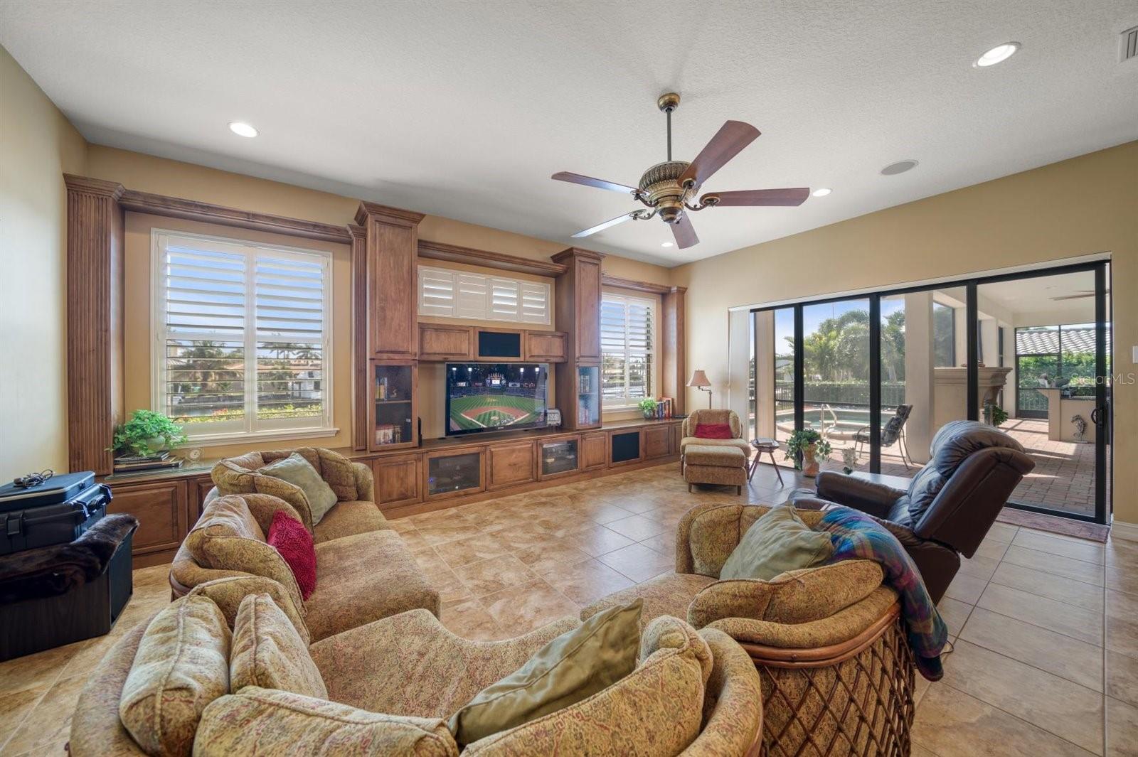 VENETIAN ISLES - Residential