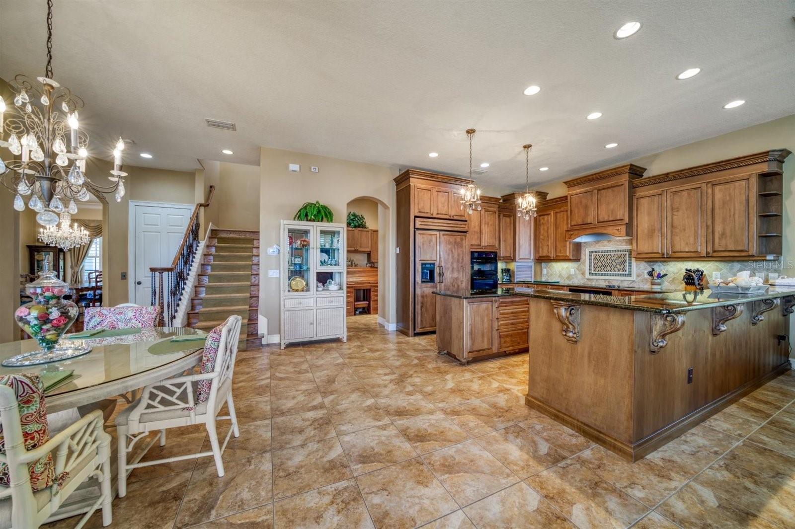 VENETIAN ISLES - Residential