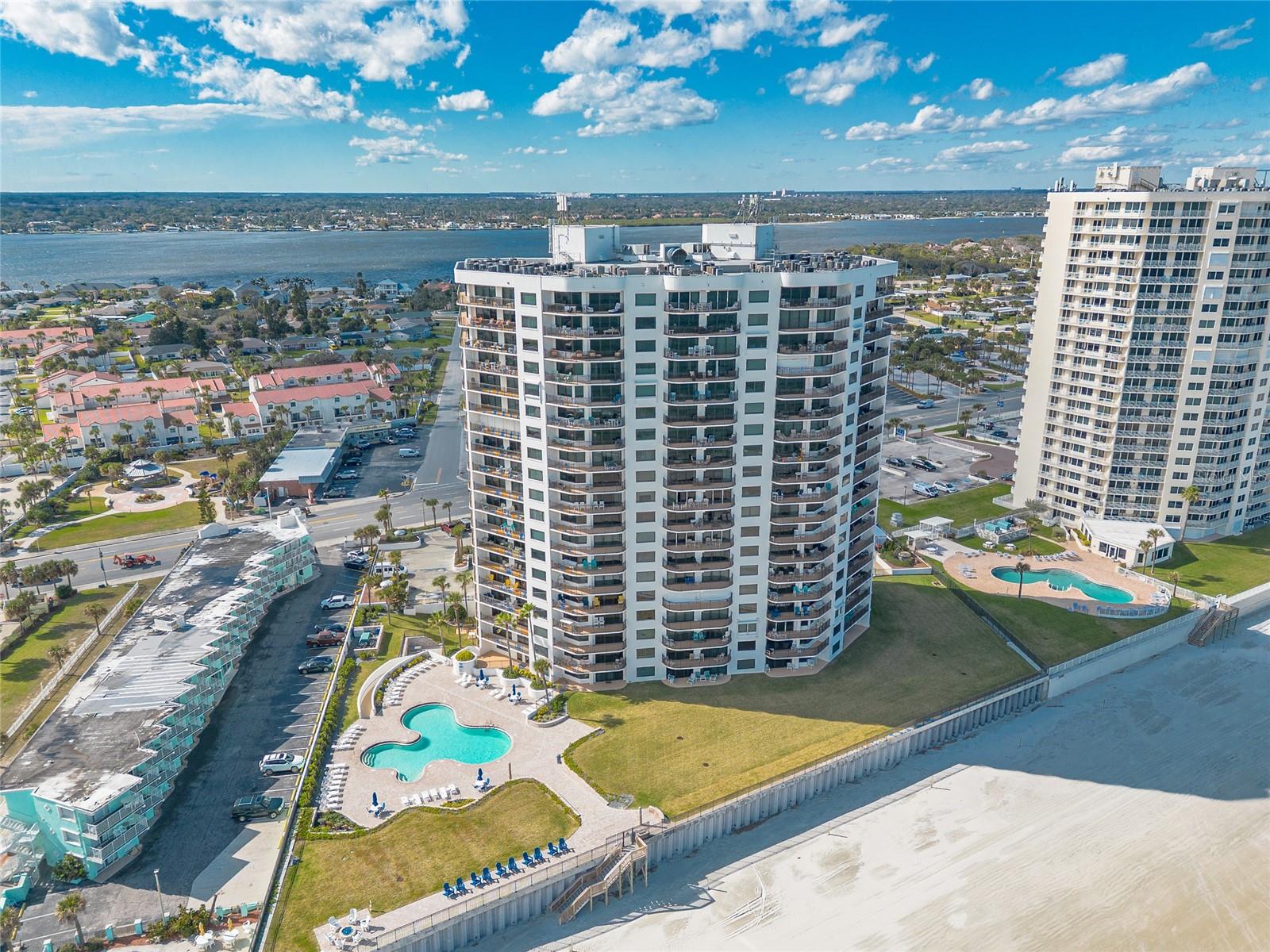 SHERWIN CONDO - Residential