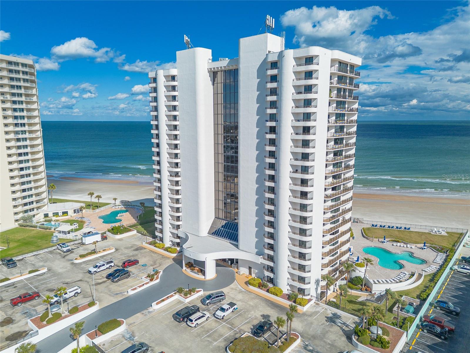 SHERWIN CONDO - Residential