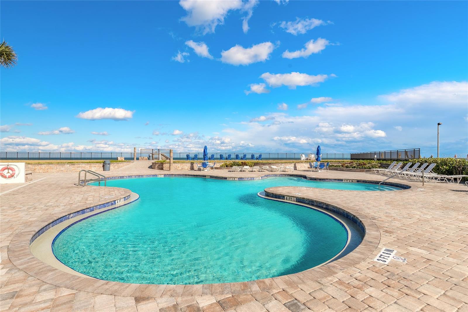 SHERWIN CONDO - Residential