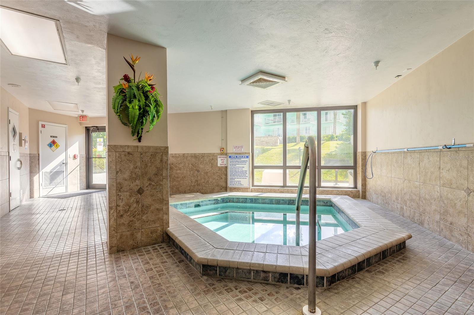 SHERWIN CONDO - Residential