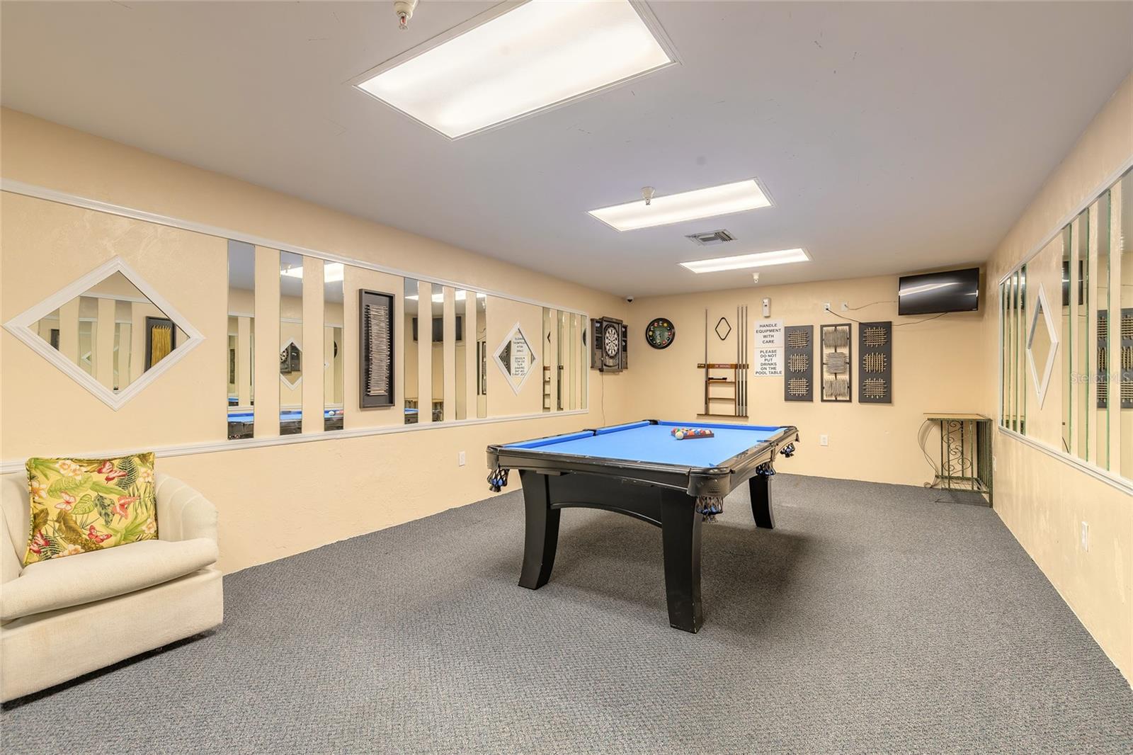 SHERWIN CONDO - Residential