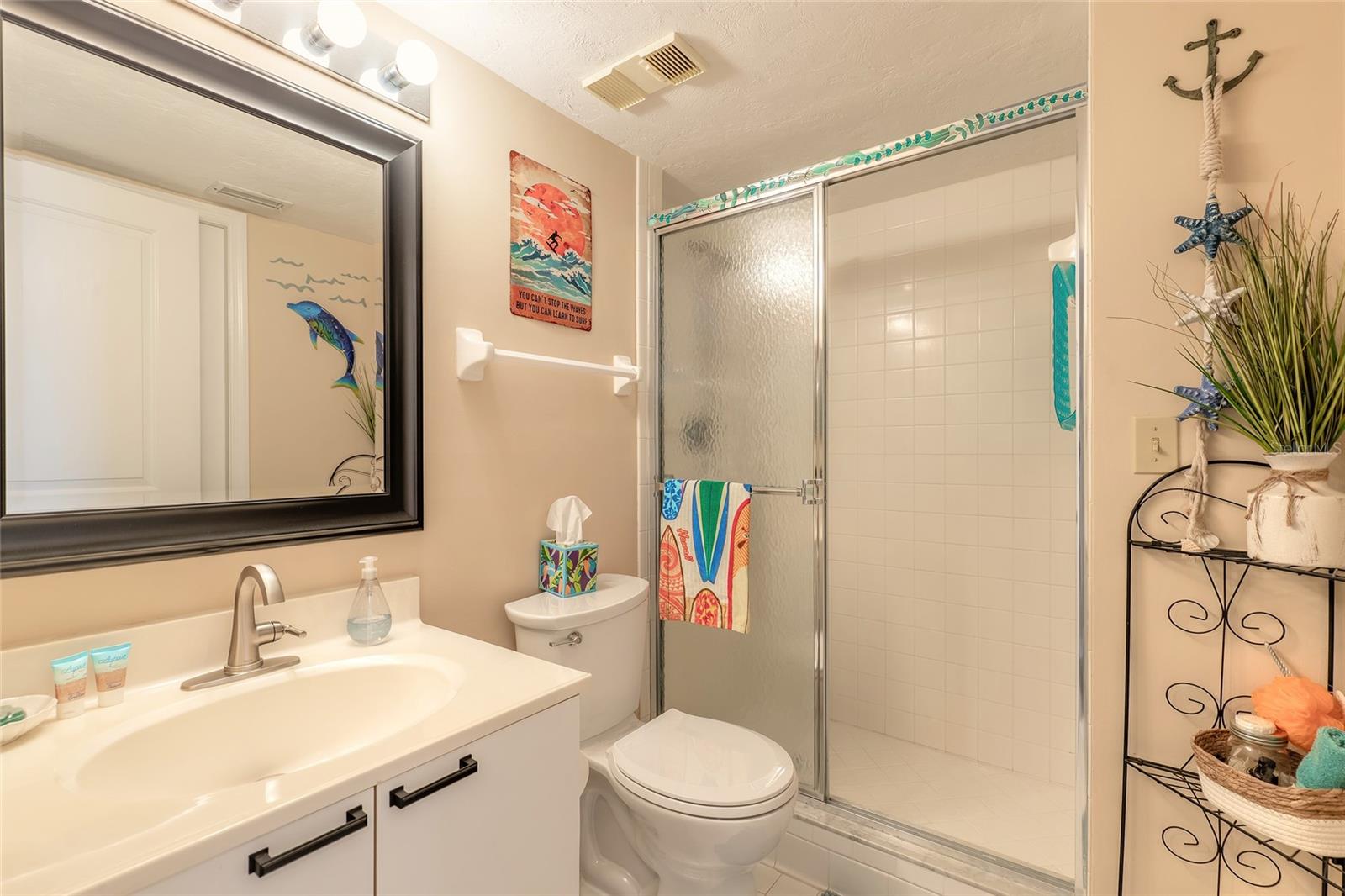 SHERWIN CONDO - Residential