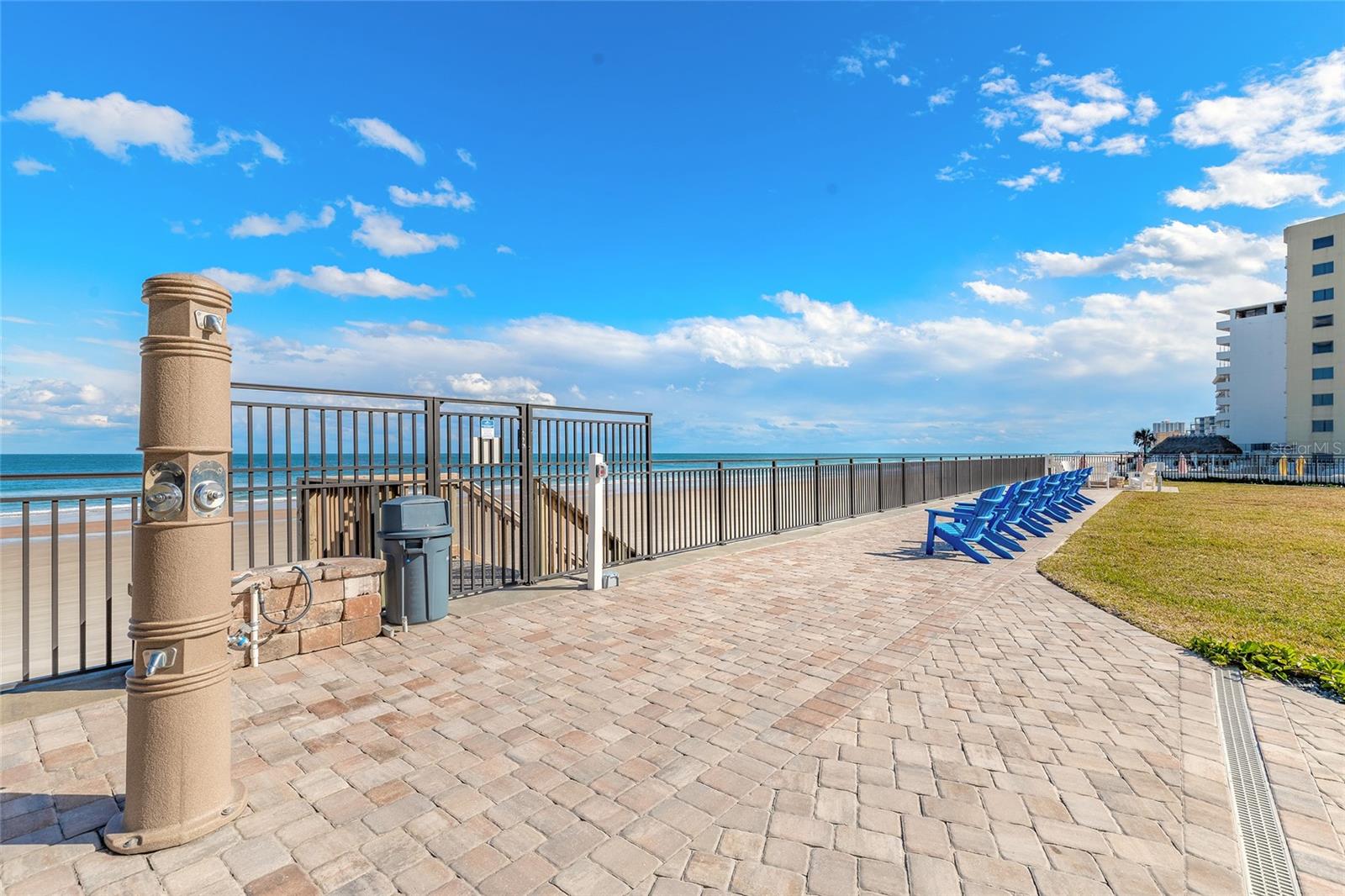 SHERWIN CONDO - Residential