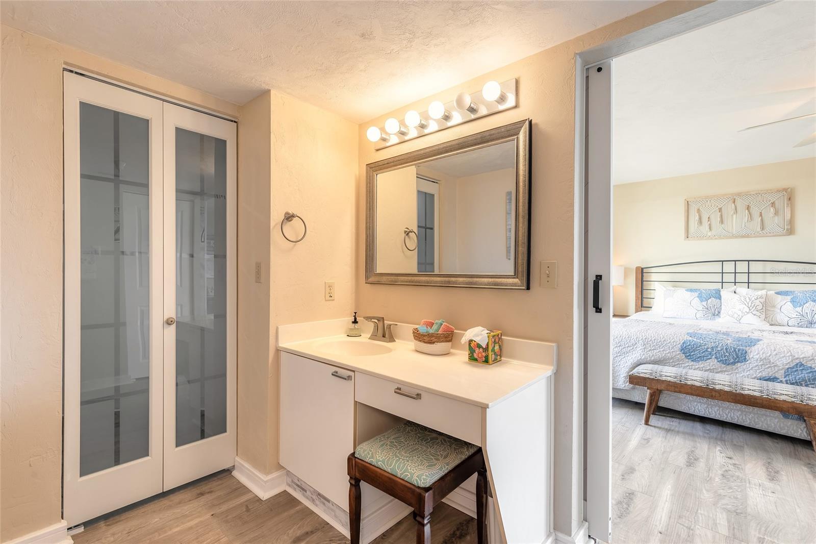 SHERWIN CONDO - Residential