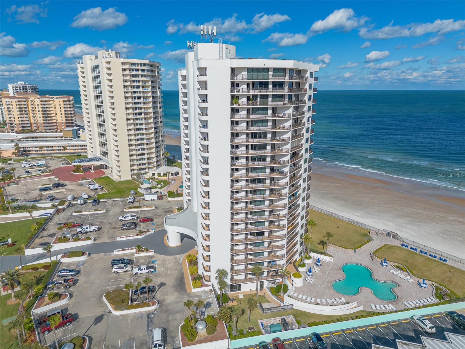 SHERWIN CONDO - Residential