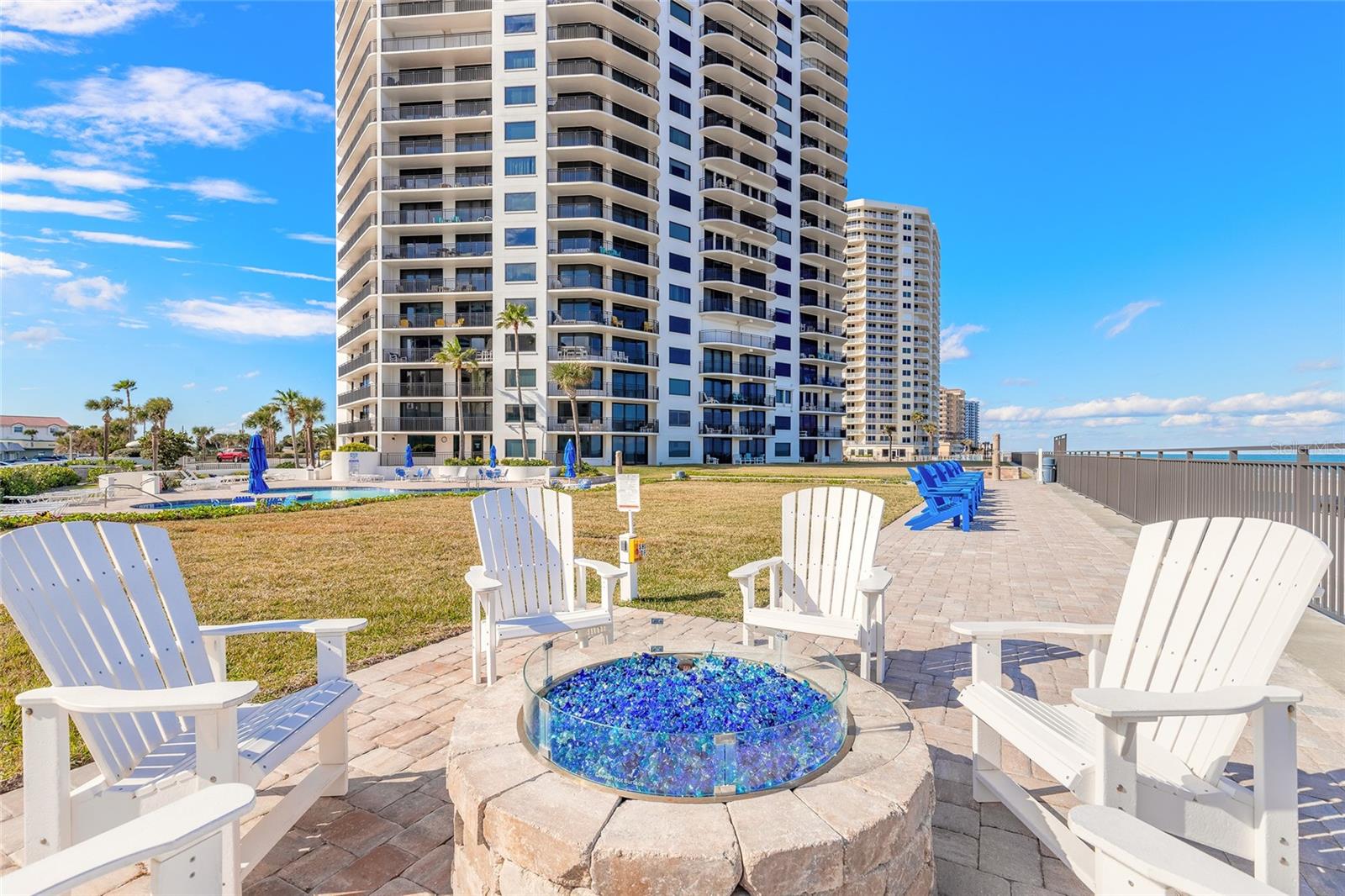 SHERWIN CONDO - Residential