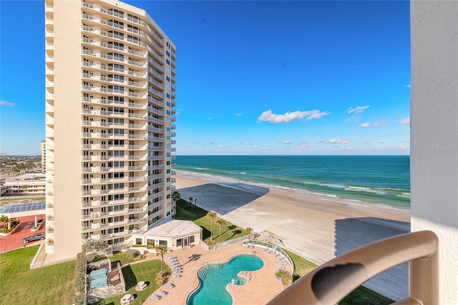 SHERWIN CONDO - Residential