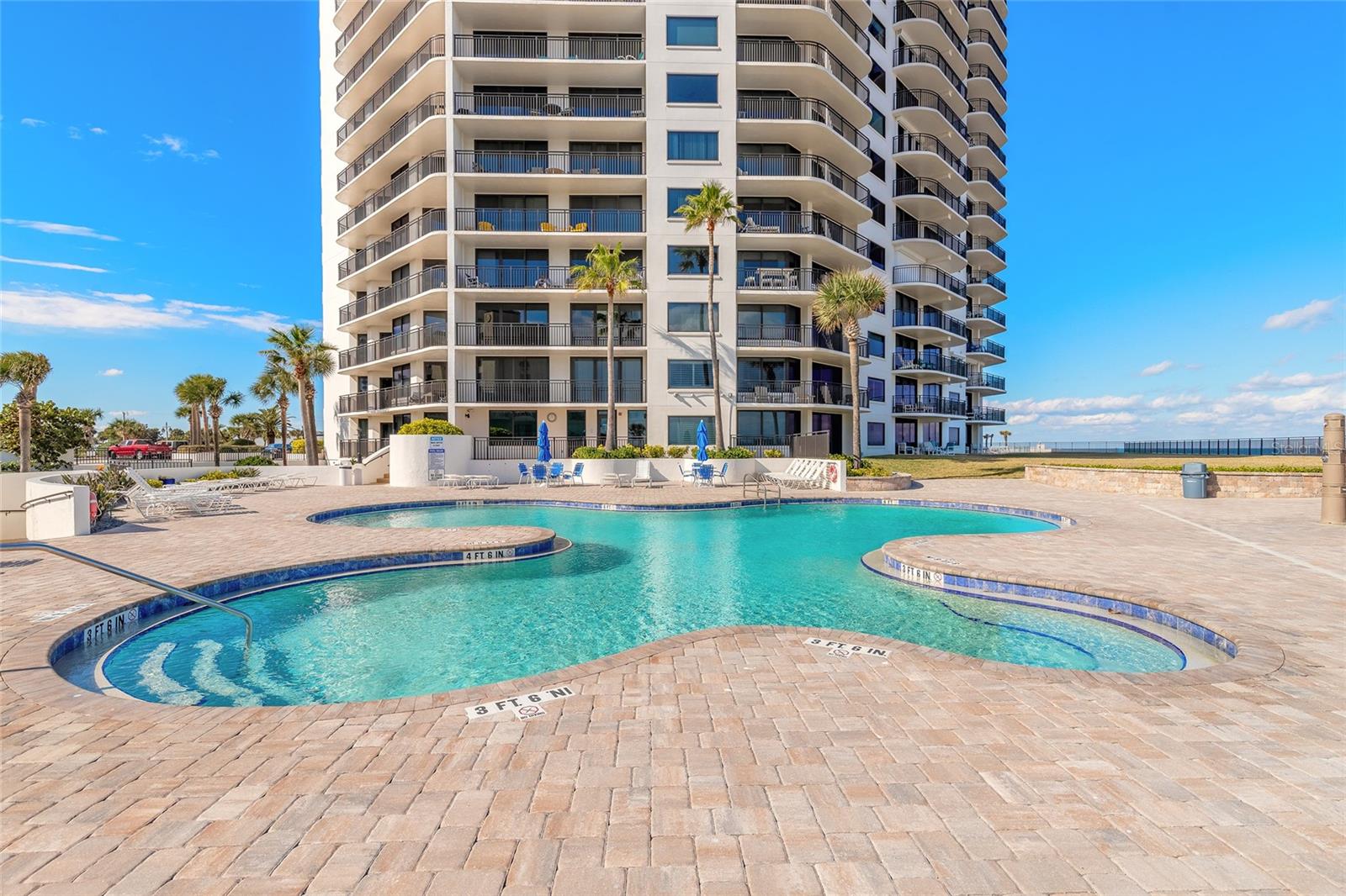 SHERWIN CONDO - Residential