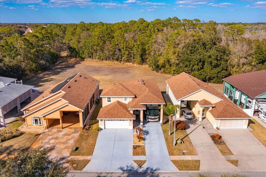 Photo of 16213 Citrus Parkway, Clermont, FL 34714 (MLS # G5107820)