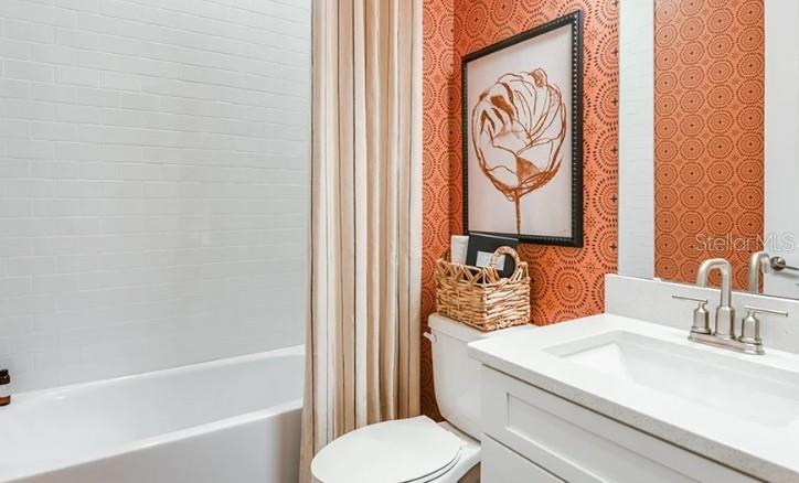 ESPLANADE AT CENTER LAKE RANCH - Residential