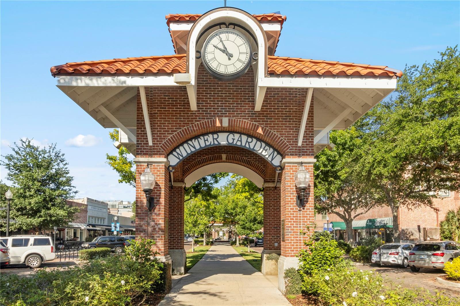 SHOWALTER PARK - Residential