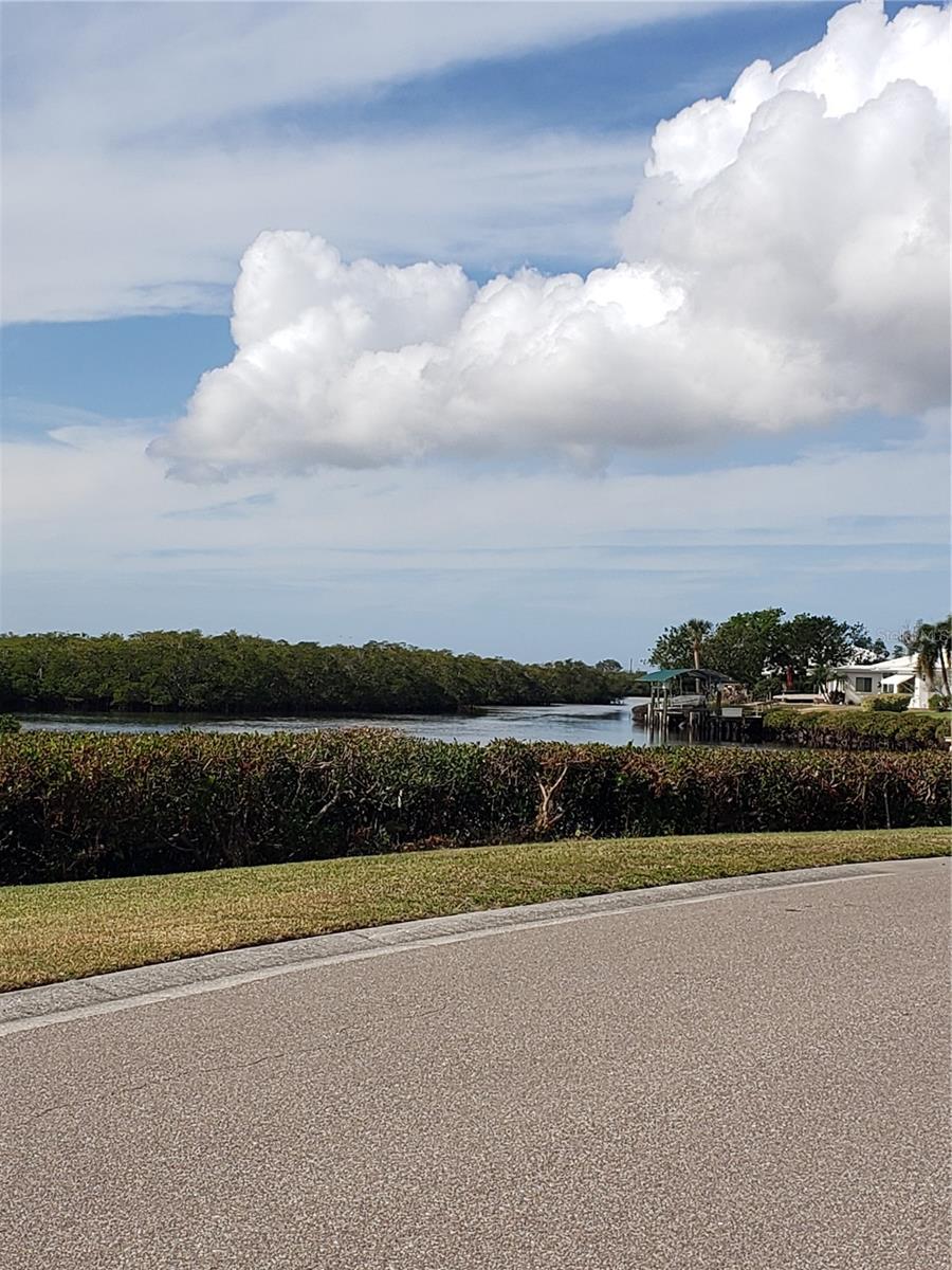 RIVER ISLES - Residential