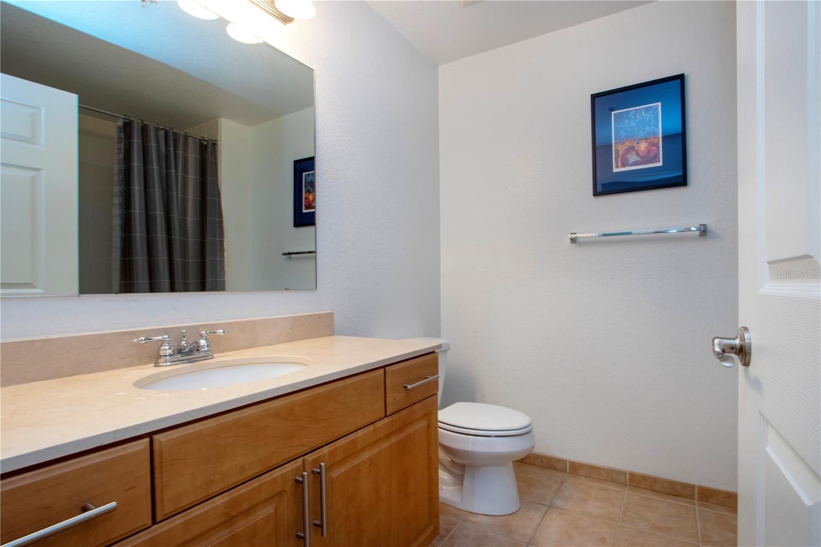 BROADWAY PROMENADE - Residential