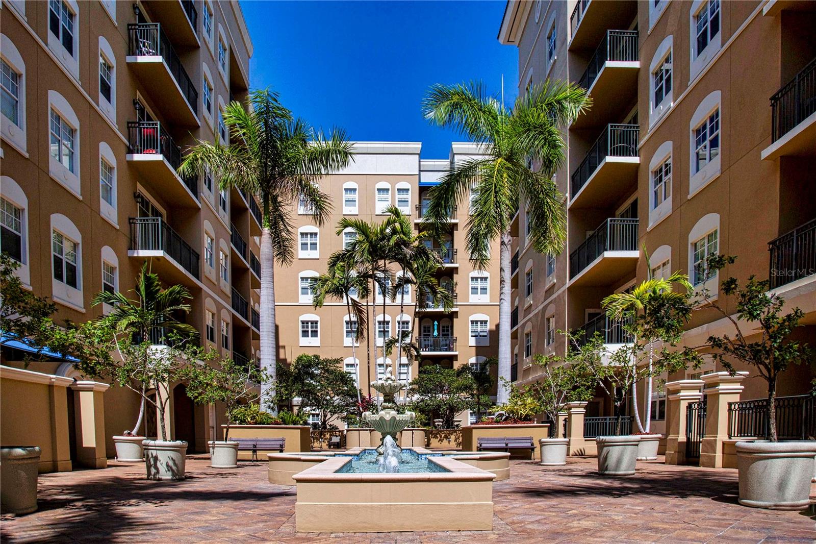 1064 N TAMIAMI TRAIL 1209